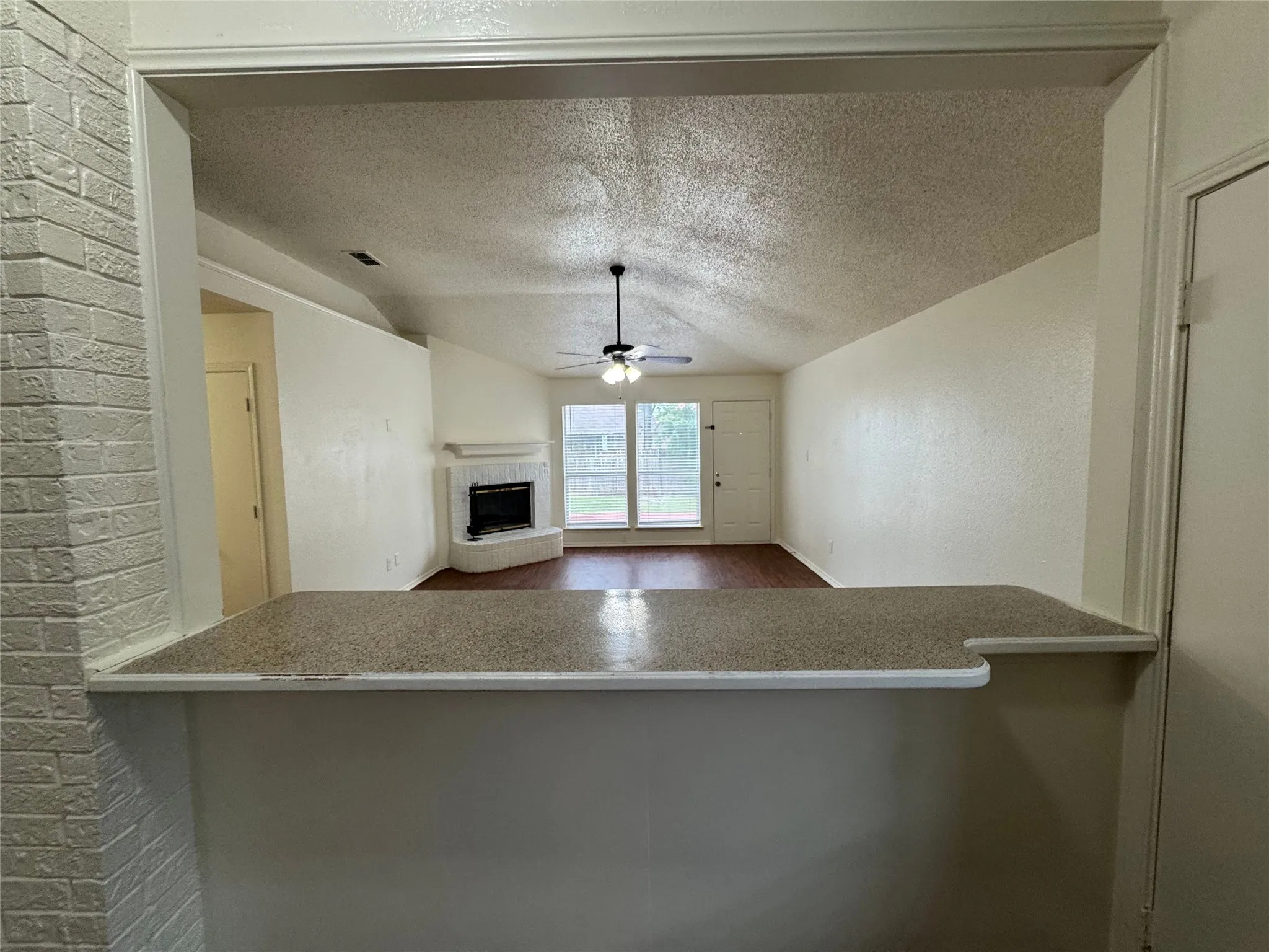 Single Family Residence For Rent in Tarrant County , 4024 Periwinkle Drive, Fort Worth, Texas 76137, 3 Bedroom, 2 Bathroom, 2 Garage spaces, 1,752 Sqft, built in 1992, mls#21355326, Real Estate Agent in Fort Worth, Homes For Rent in Tarrant county, Homes For Rent in Fort Worth, Realtor in Fort Worth Texas, Real Estate Brokerage Independent Realty Texas, Luminita Cordes Realtor