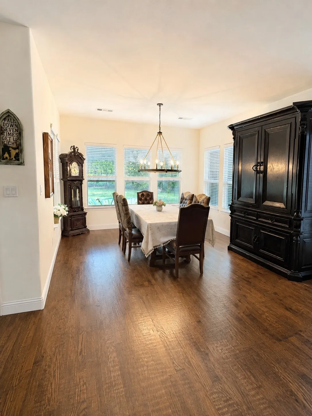Single Family Residence For Sale in Grayson County , 1701 Flint Circle, Van Alstyne, Texas 75495, 4 Bedroom, 3 Bathroom, 3 Garage spaces, 3,160 Sqft, built in 2023, Price $1,500,000, mls#21355037, Real Estate Agent in Van Alstyne, Homes For Sale in Grayson county, Homes For Sale in Van Alstyne, Realtor in Van Alstyne Texas, Real Estate Brokerage Independent Realty Texas, Luminita Cordes Realtor