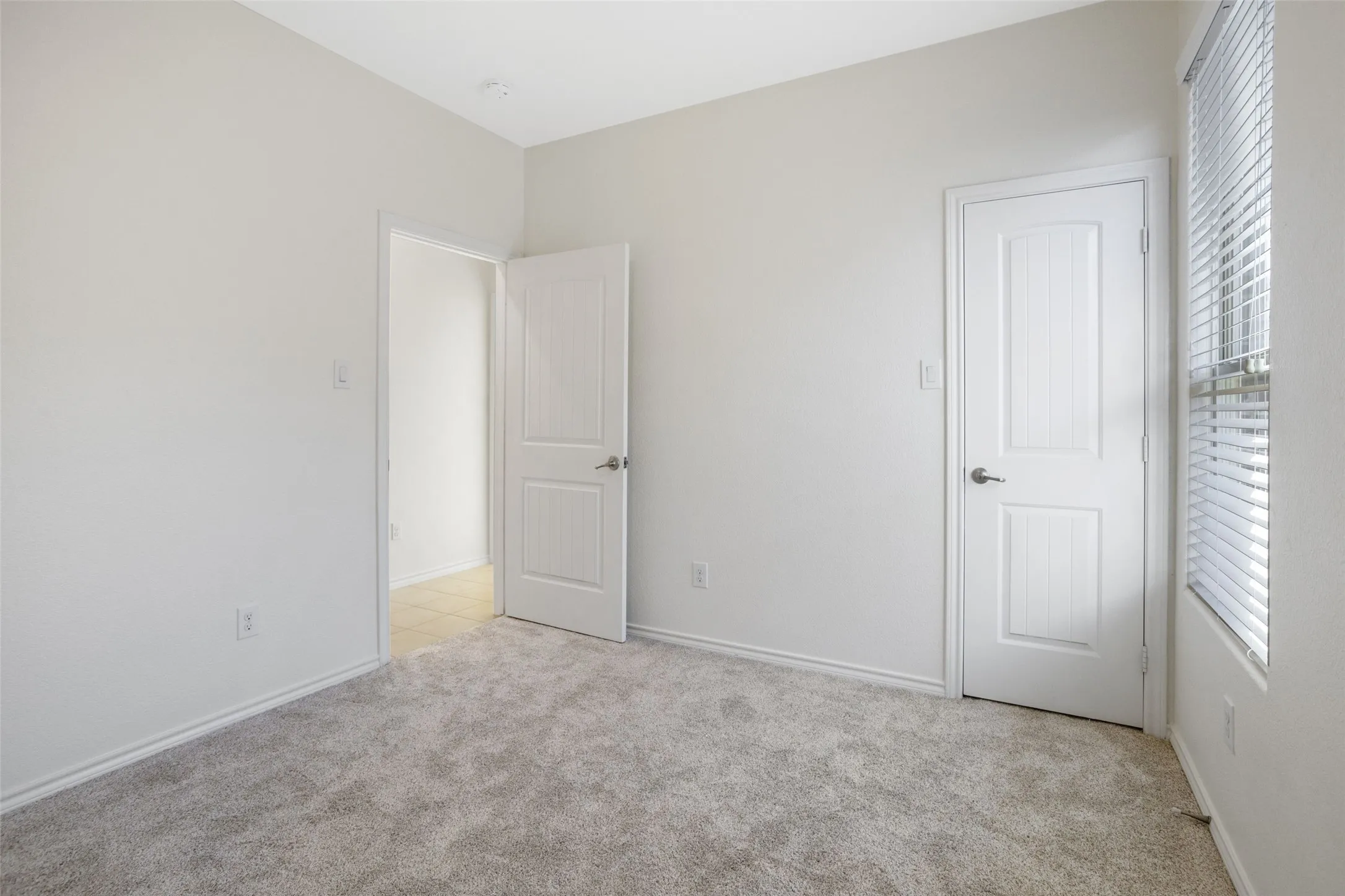 Single Family Residence For Sale in Tarrant County , 3929 Kennedy Ranch Road, Fort Worth, Texas 76262, 4 Bedroom, 2 Bathroom, 2 Garage spaces, 2,180 Sqft, built in 2016, mls#21355288, Real Estate Agent in Fort Worth, Homes For Sale in Tarrant county, Homes For Sale in Fort Worth, Realtor in Fort Worth Texas, Real Estate Brokerage Independent Realty Texas, Luminita Cordes Realtor