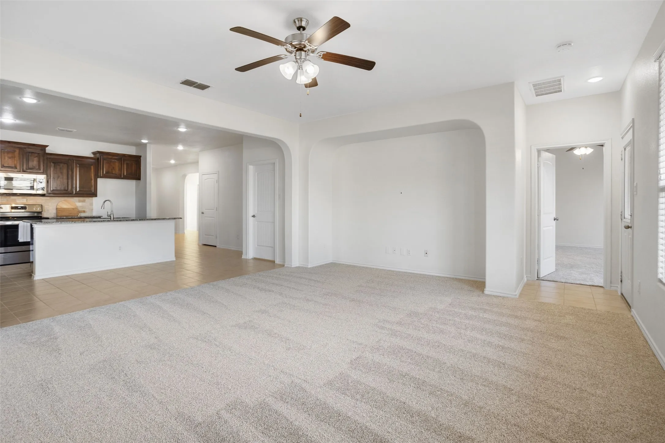 Single Family Residence For Sale in Tarrant County , 3929 Kennedy Ranch Road, Fort Worth, Texas 76262, 4 Bedroom, 2 Bathroom, 2 Garage spaces, 2,180 Sqft, built in 2016, mls#21355288, Real Estate Agent in Fort Worth, Homes For Sale in Tarrant county, Homes For Sale in Fort Worth, Realtor in Fort Worth Texas, Real Estate Brokerage Independent Realty Texas, Luminita Cordes Realtor