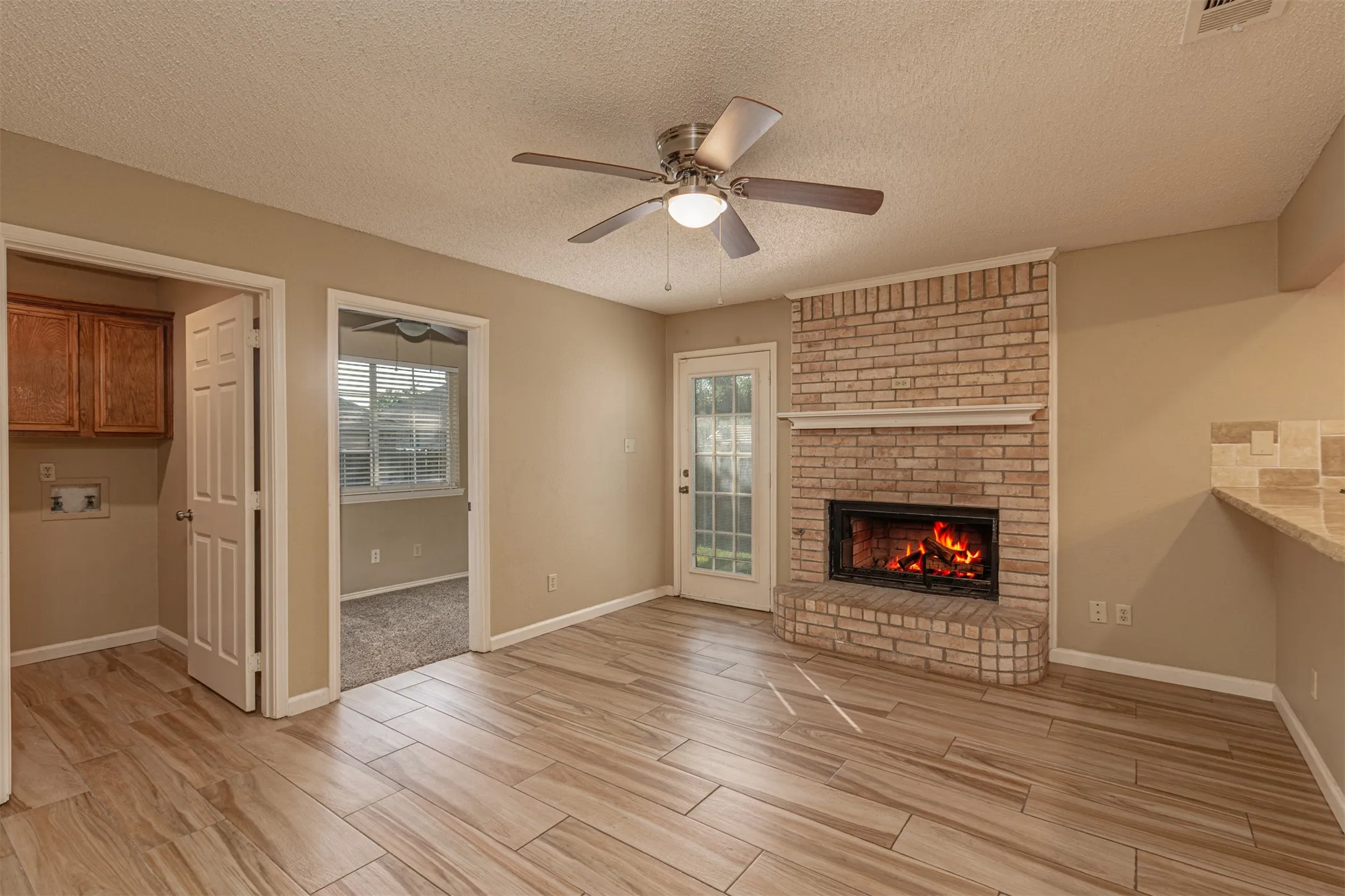Single Family Residence For Sale in Dallas County , 7513 Beverly Drive, Rowlett, Texas 75089, 3 Bedroom, 2 Bathroom, 2 Garage spaces, 1,813 Sqft, built in 1997, mls#21345307, Real Estate Agent in Rowlett, Homes For Sale in Dallas county, Homes For Sale in Rowlett, Realtor in Rowlett Texas, Real Estate Brokerage Independent Realty Texas, Luminita Cordes Realtor