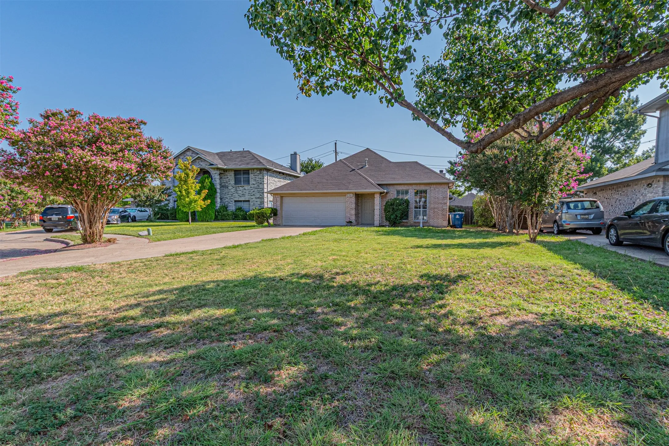 Single Family Residence For Sale in Dallas County , 7513 Beverly Drive, Rowlett, Texas 75089, 3 Bedroom, 2 Bathroom, 2 Garage spaces, 1,813 Sqft, built in 1997, mls#21345307, Real Estate Agent in Rowlett, Homes For Sale in Dallas county, Homes For Sale in Rowlett, Realtor in Rowlett Texas, Real Estate Brokerage Independent Realty Texas, Luminita Cordes Realtor
