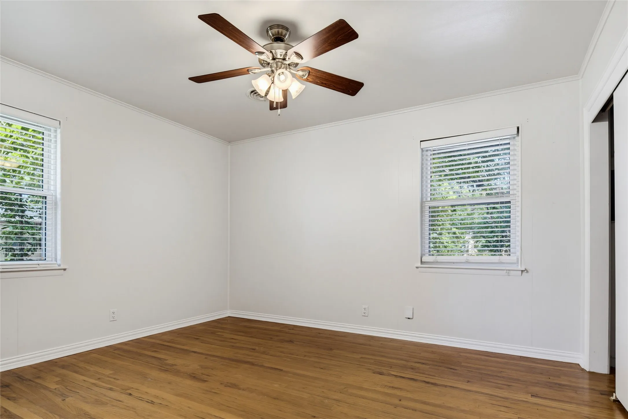 Single Family Residence For Sale in Tarrant County , 4205 Keeter Drive, North Richland Hills, Texas 76180, 3 Bedroom, 2 Bathroom, 2 Garage spaces, 1,588 Sqft, built in 1958, mls#21353916, Real Estate Agent in North Richland Hills, Homes For Sale in Tarrant county, Homes For Sale in North Richland Hills, Realtor in North Richland Hills Texas, Real Estate Brokerage Independent Realty Texas, Luminita Cordes Realtor