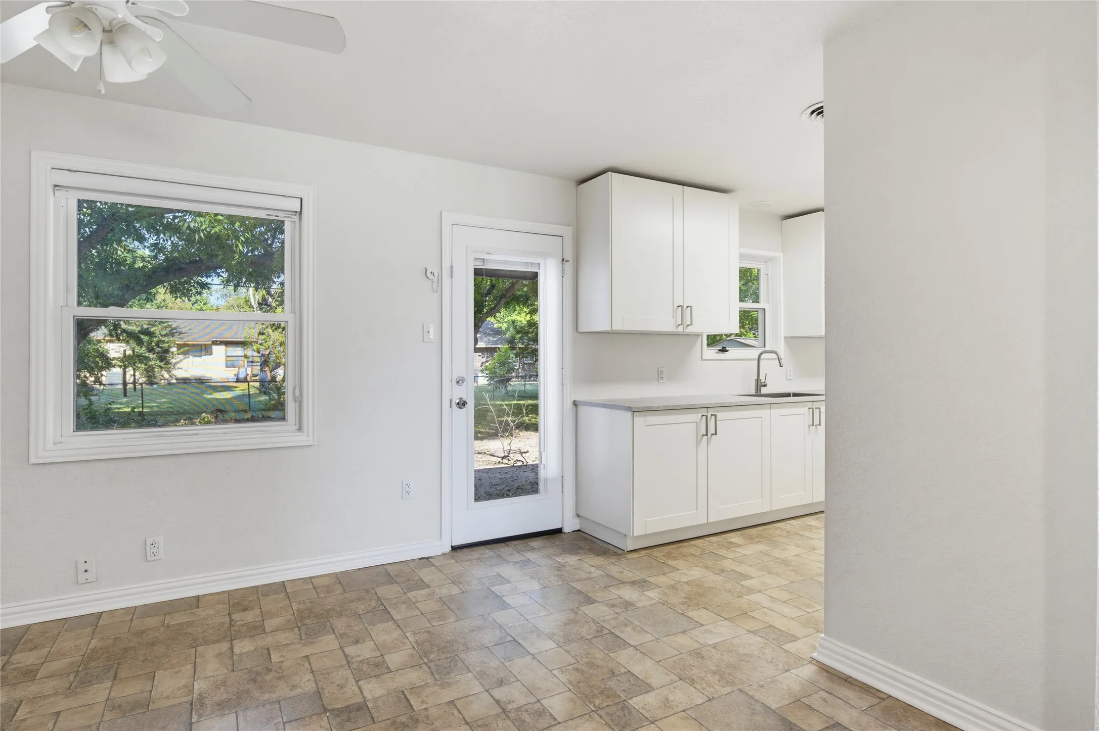 Single Family Residence For Sale in Tarrant County , 4205 Keeter Drive, North Richland Hills, Texas 76180, 3 Bedroom, 2 Bathroom, 2 Garage spaces, 1,588 Sqft, built in 1958, mls#21353916, Real Estate Agent in North Richland Hills, Homes For Sale in Tarrant county, Homes For Sale in North Richland Hills, Realtor in North Richland Hills Texas, Real Estate Brokerage Independent Realty Texas, Luminita Cordes Realtor