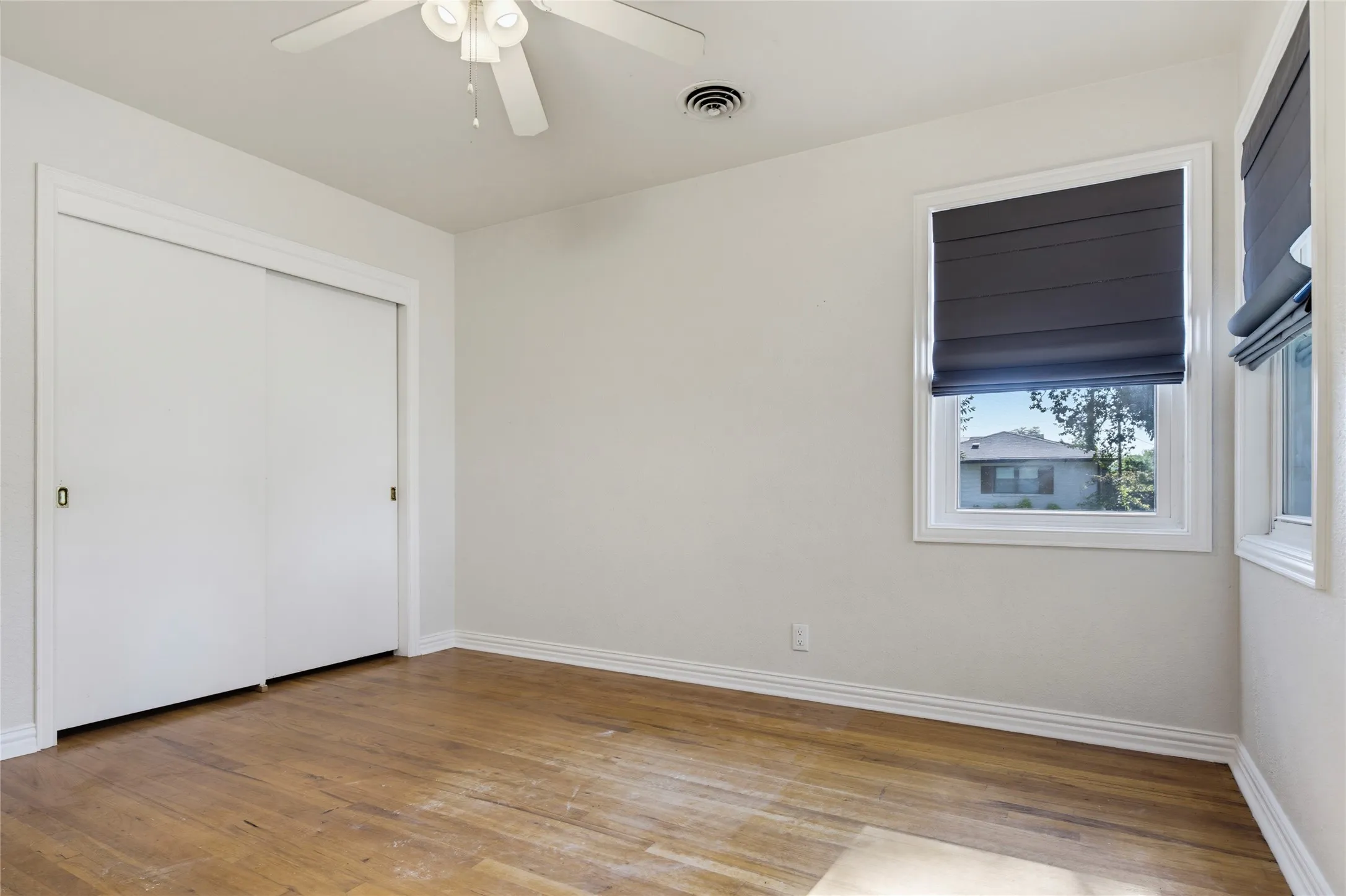 Single Family Residence For Sale in Tarrant County , 4205 Keeter Drive, North Richland Hills, Texas 76180, 3 Bedroom, 2 Bathroom, 2 Garage spaces, 1,588 Sqft, built in 1958, mls#21353916, Real Estate Agent in North Richland Hills, Homes For Sale in Tarrant county, Homes For Sale in North Richland Hills, Realtor in North Richland Hills Texas, Real Estate Brokerage Independent Realty Texas, Luminita Cordes Realtor