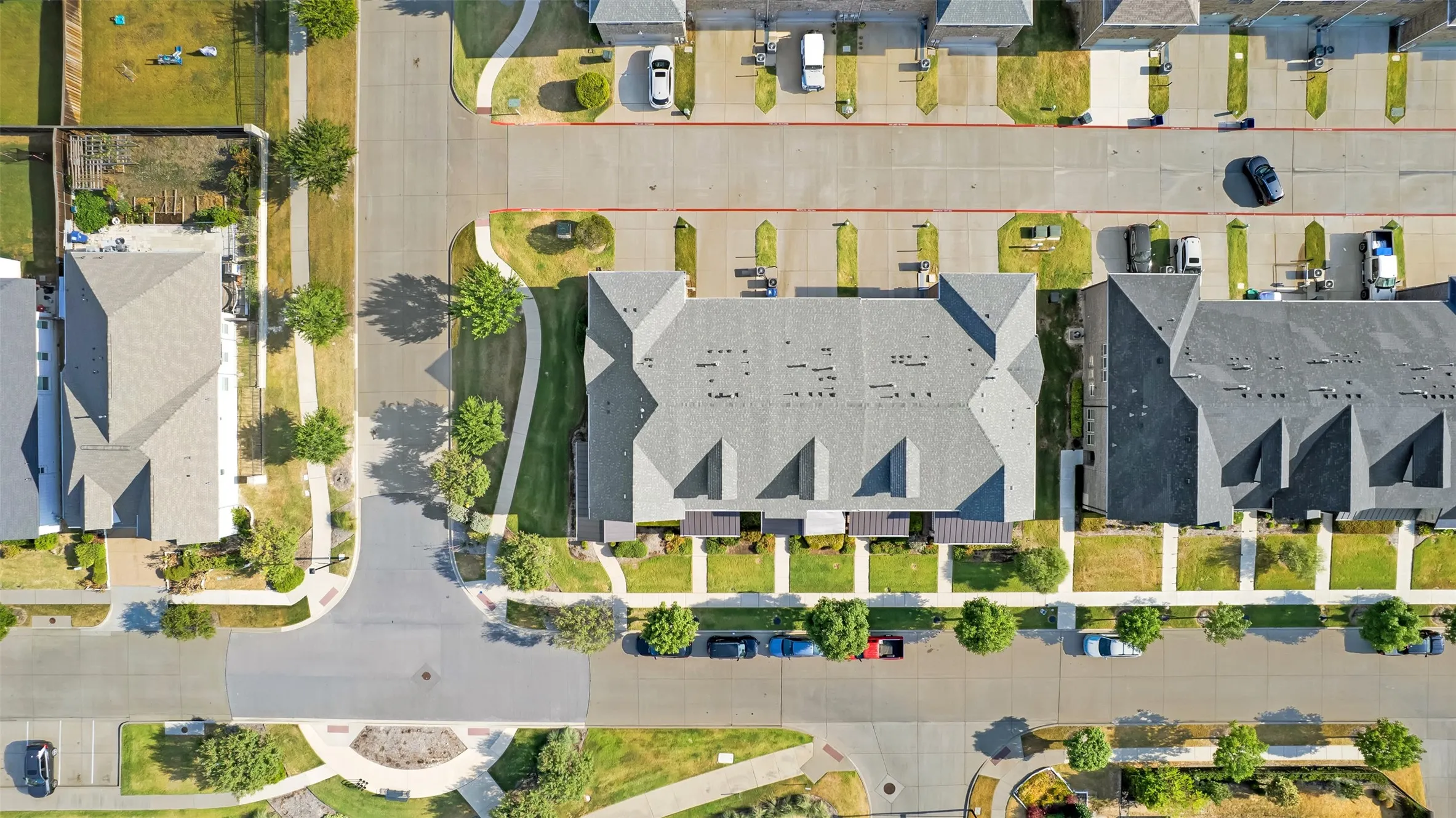 Townhouse For Sale in Dallas County , 2657 High Cotton Lane, Garland, Texas 75042, 2 Bedroom, 3 Bathroom, 2 Garage spaces, 1,514 Sqft, built in 2019, mls#21348110, Real Estate Agent in Garland, Homes For Sale in Dallas county, Homes For Sale in Garland, Realtor in Garland Texas, Real Estate Brokerage Independent Realty Texas, Luminita Cordes Realtor