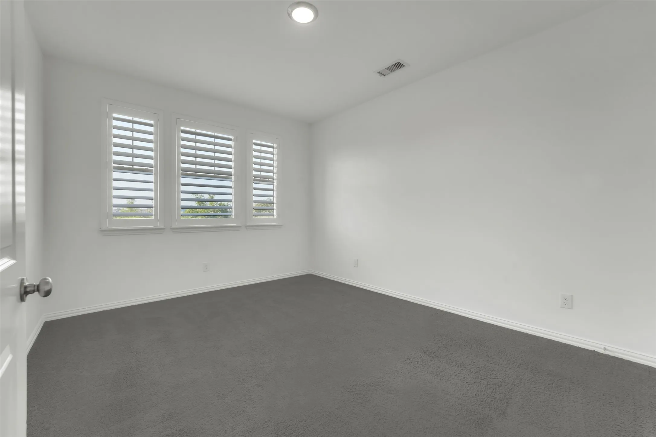 Townhouse For Sale in Dallas County , 2657 High Cotton Lane, Garland, Texas 75042, 2 Bedroom, 3 Bathroom, 2 Garage spaces, 1,514 Sqft, built in 2019, mls#21348110, Real Estate Agent in Garland, Homes For Sale in Dallas county, Homes For Sale in Garland, Realtor in Garland Texas, Real Estate Brokerage Independent Realty Texas, Luminita Cordes Realtor