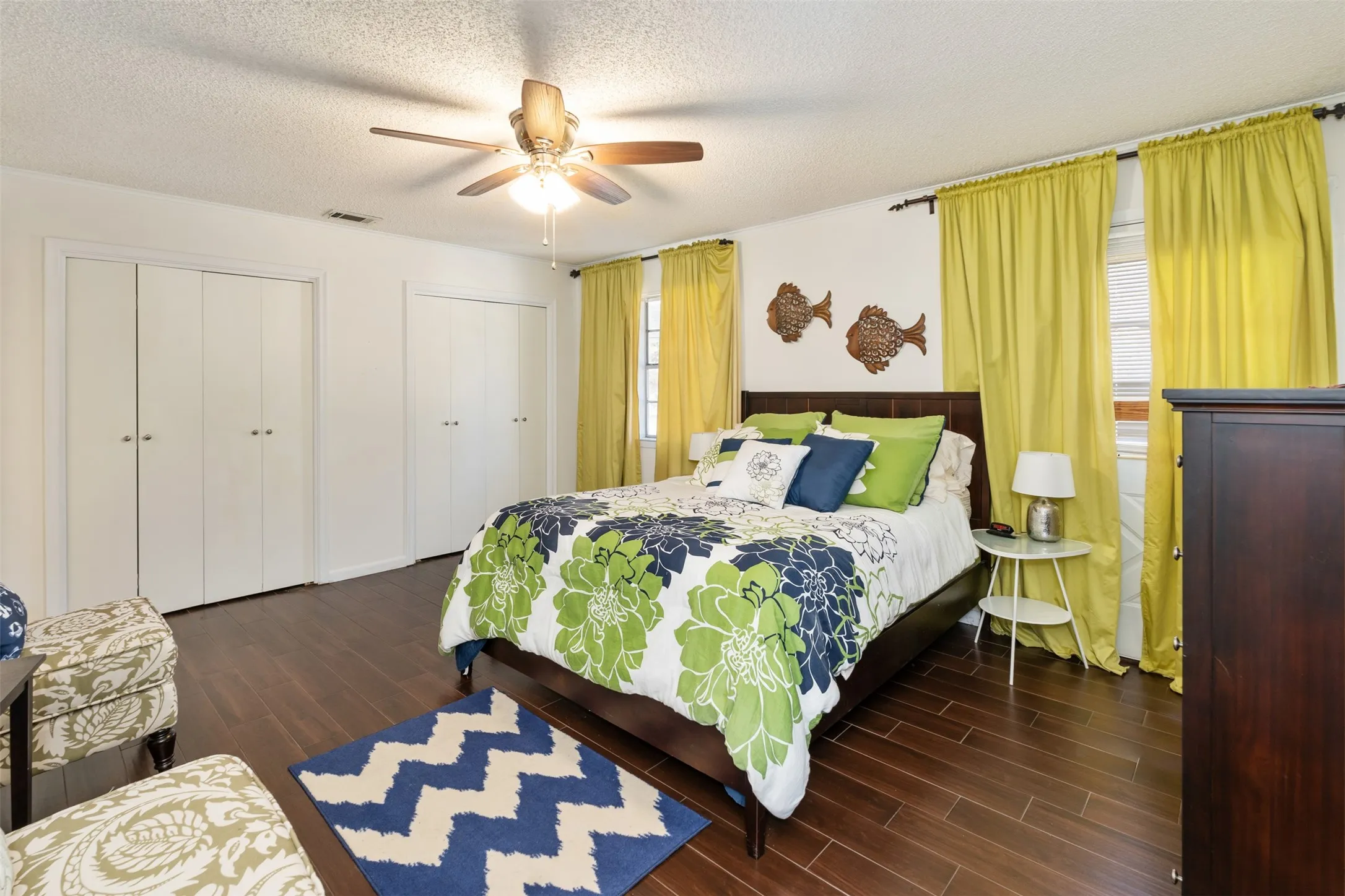 Single Family Residence For Sale in Henderson County , 107 Briarwood Drive, Mabank, Texas 75156, 3 Bedroom, 2 Bathroom, Garage spaces, 1,728 Sqft, built in 1975, mls#21355268, Real Estate Agent in Mabank, Homes For Sale in Henderson county, Homes For Sale in Mabank, Realtor in Mabank Texas, Real Estate Brokerage Independent Realty Texas, Luminita Cordes Realtor