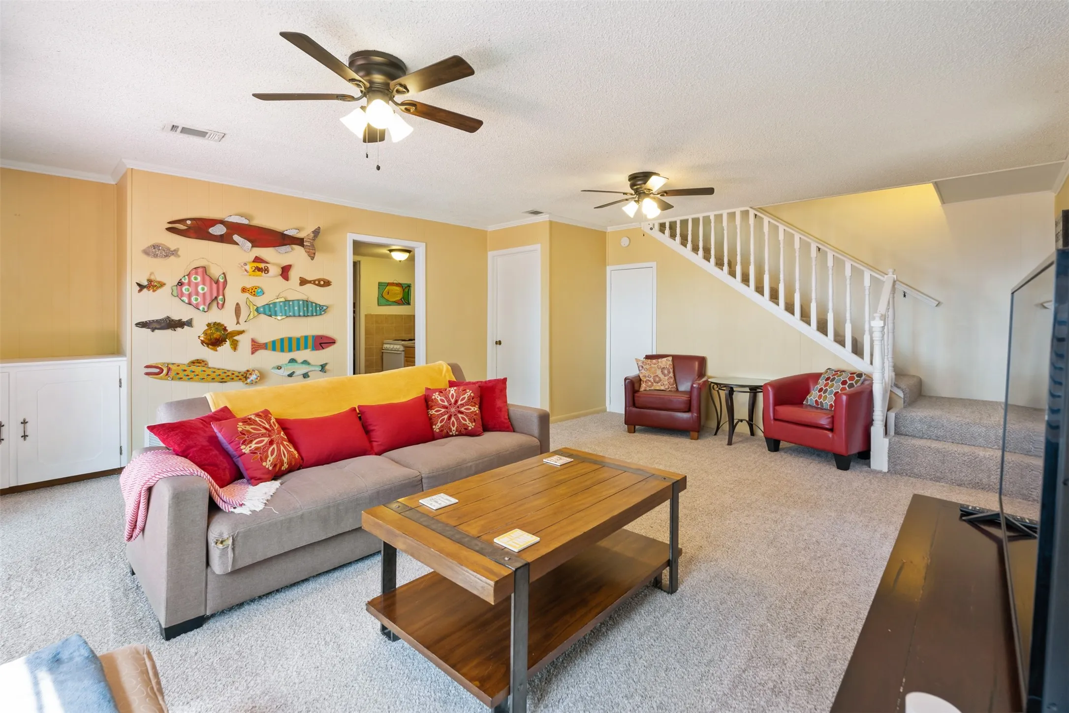 Single Family Residence For Sale in Henderson County , 107 Briarwood Drive, Mabank, Texas 75156, 3 Bedroom, 2 Bathroom, Garage spaces, 1,728 Sqft, built in 1975, mls#21355268, Real Estate Agent in Mabank, Homes For Sale in Henderson county, Homes For Sale in Mabank, Realtor in Mabank Texas, Real Estate Brokerage Independent Realty Texas, Luminita Cordes Realtor