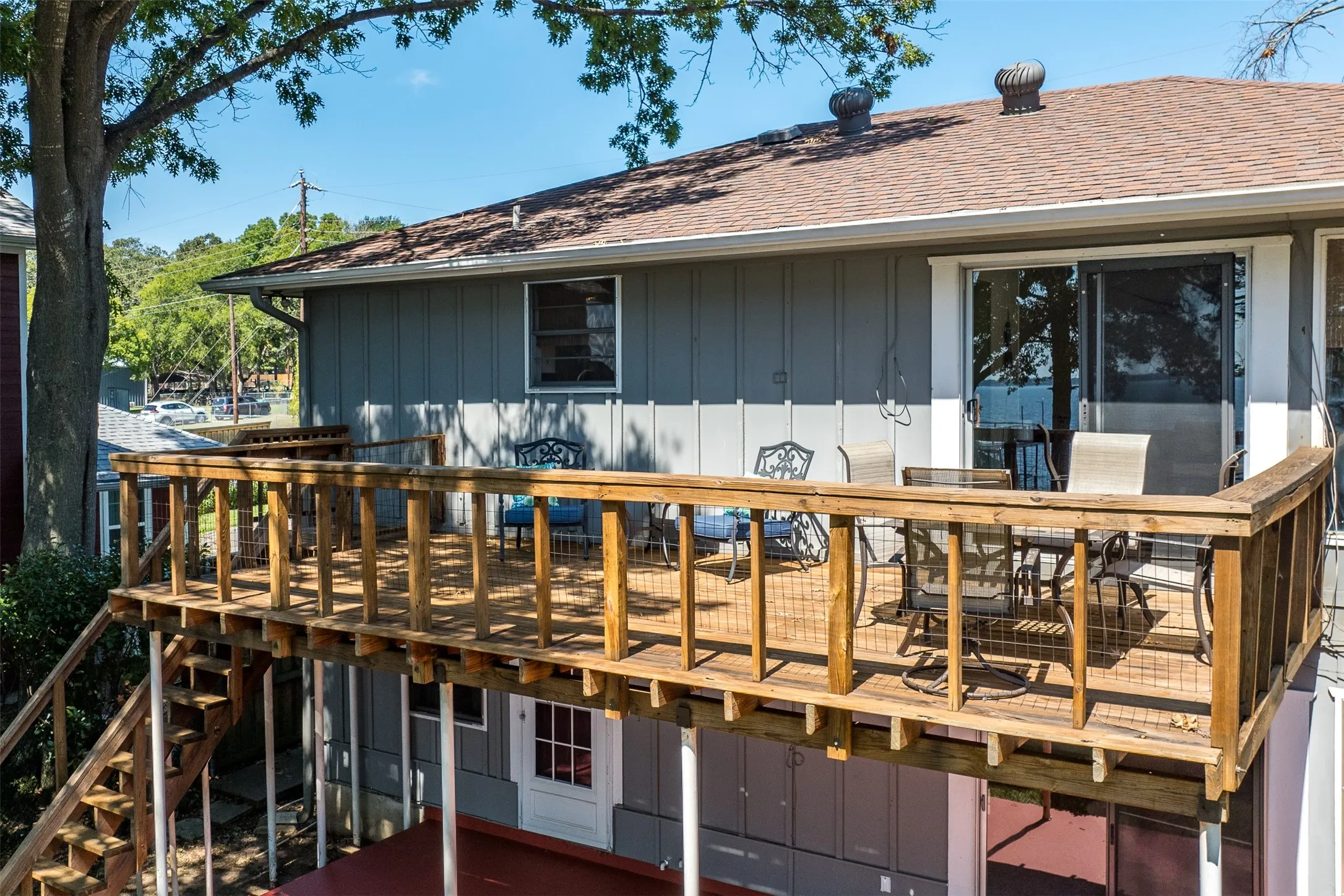 Single Family Residence For Sale in Henderson County , 107 Briarwood Drive, Mabank, Texas 75156, 3 Bedroom, 2 Bathroom, Garage spaces, 1,728 Sqft, built in 1975, mls#21355268, Real Estate Agent in Mabank, Homes For Sale in Henderson county, Homes For Sale in Mabank, Realtor in Mabank Texas, Real Estate Brokerage Independent Realty Texas, Luminita Cordes Realtor