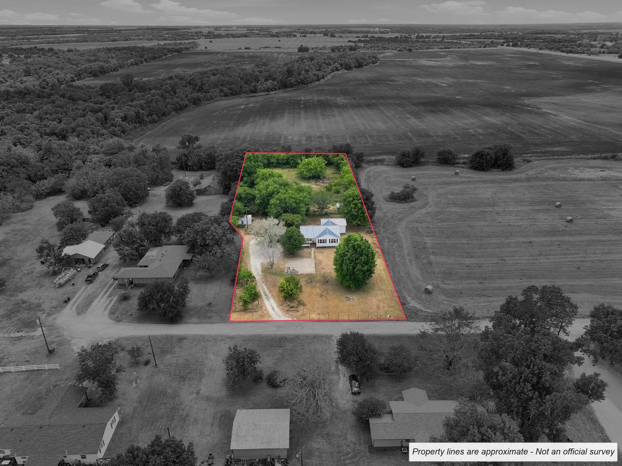Single Family Residence For Sale in Grayson County , 304 Primrose Lane, Sherman, Texas 75092, 3 Bedroom, 2 Bathroom, Garage spaces, 1,673 Sqft, built in 1982, mls#21349524, Real Estate Agent in Sherman, Homes For Sale in Grayson county, Homes For Sale in Sherman, Realtor in Sherman Texas, Real Estate Brokerage Independent Realty Texas, Luminita Cordes Realtor