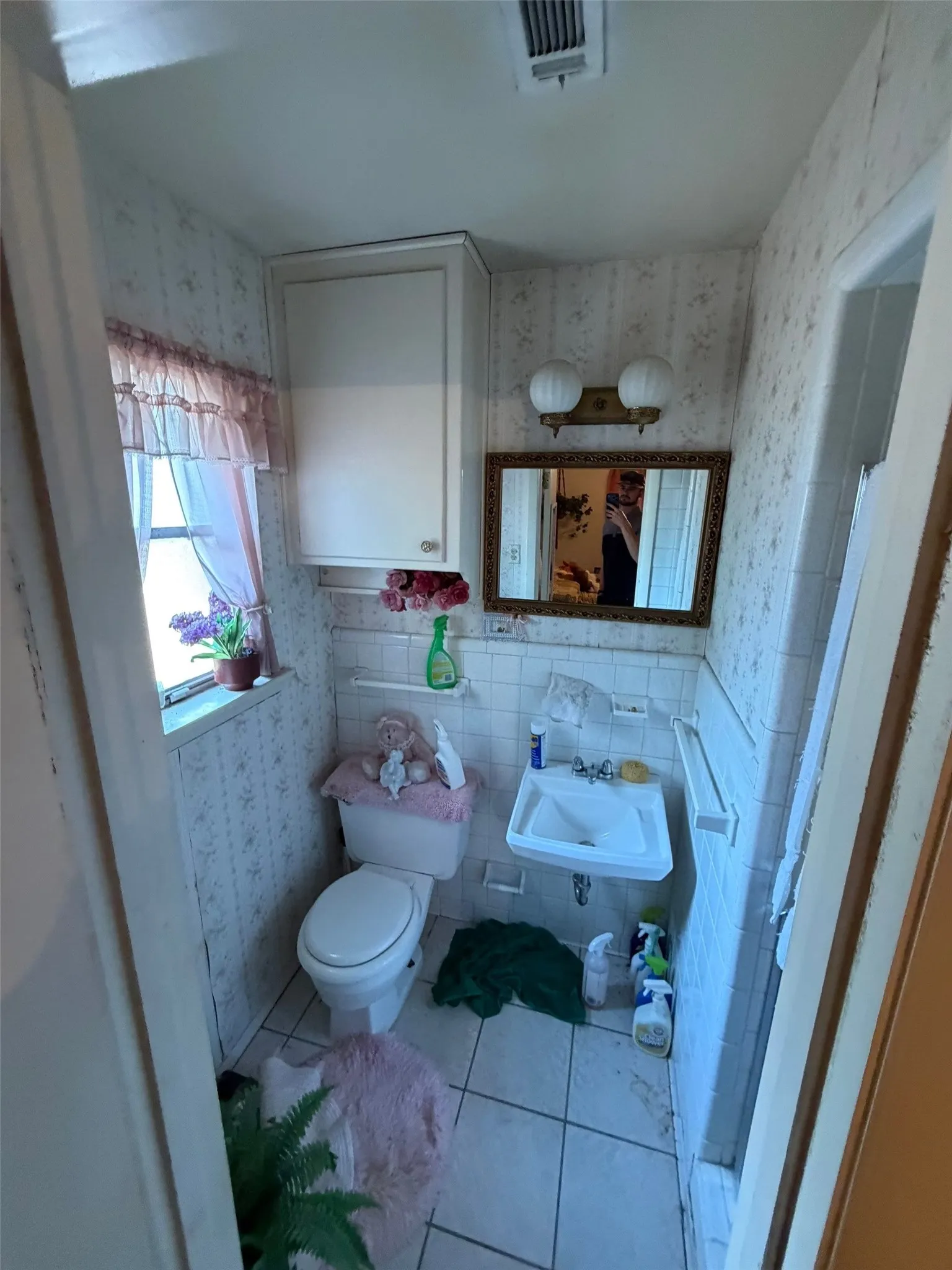 Single Family Residence For Sale in Tarrant County , 1008 Keith Drive, Hurst, Texas 76053, 3 Bedroom, 2 Bathroom, 2 Garage spaces, 1,773 Sqft, built in 1965, mls#21355328, Real Estate Agent in Hurst, Homes For Sale in Tarrant county, Homes For Sale in Hurst, Realtor in Hurst Texas, Real Estate Brokerage Independent Realty Texas, Luminita Cordes Realtor