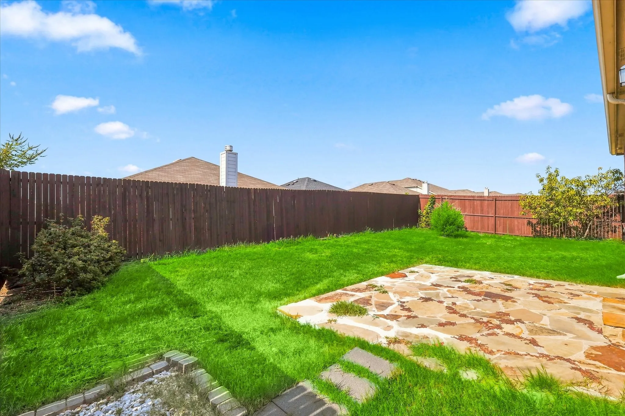 Single Family Residence For Rent in Denton County , 3116 Layla Creek Drive, Little Elm, Texas 75068, 3 Bedroom, 2 Bathroom, 2 Garage spaces, 1,960 Sqft, built in 2017, mls#21349024, Real Estate Agent in Little Elm, Homes For Rent in Denton county, Homes For Rent in Little Elm, Realtor in Little Elm Texas, Real Estate Brokerage Independent Realty Texas, Luminita Cordes Realtor
