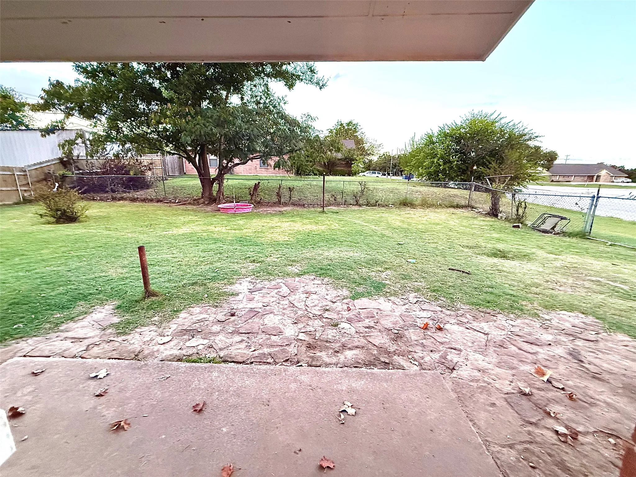 Single Family Residence For Rent in Montague County , 200 Arden Street, Bowie, Texas 76230, 3 Bedroom, 2 Bathroom, 2 Garage spaces, 1,328 Sqft, built in 1970, mls#21355355, Real Estate Agent in Bowie, Homes For Rent in Montague county, Homes For Rent in Bowie, Realtor in Bowie Texas, Real Estate Brokerage Independent Realty Texas, Luminita Cordes Realtor