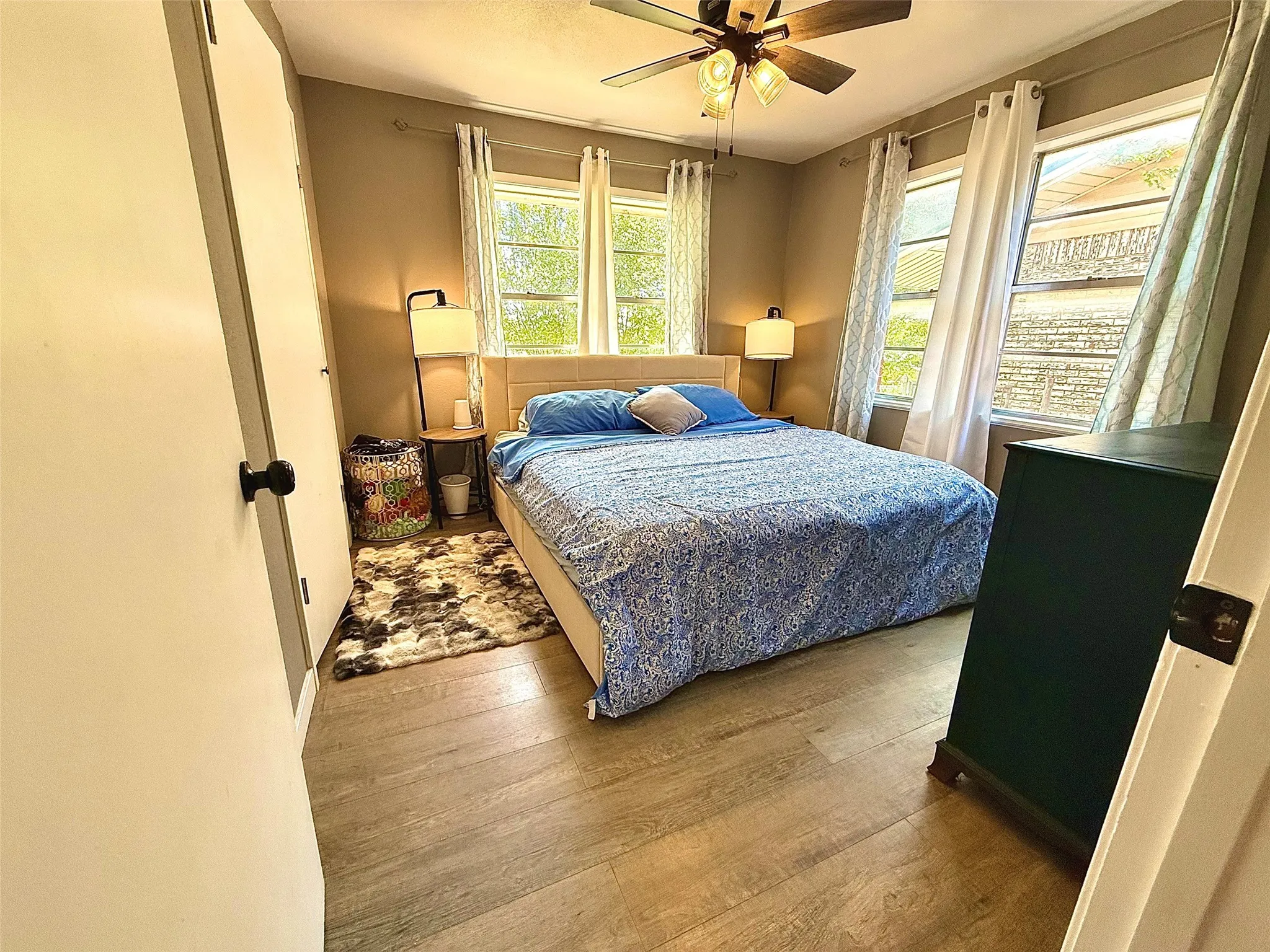 Single Family Residence For Rent in Montague County , 200 Arden Street, Bowie, Texas 76230, 3 Bedroom, 2 Bathroom, 2 Garage spaces, 1,328 Sqft, built in 1970, mls#21355355, Real Estate Agent in Bowie, Homes For Rent in Montague county, Homes For Rent in Bowie, Realtor in Bowie Texas, Real Estate Brokerage Independent Realty Texas, Luminita Cordes Realtor