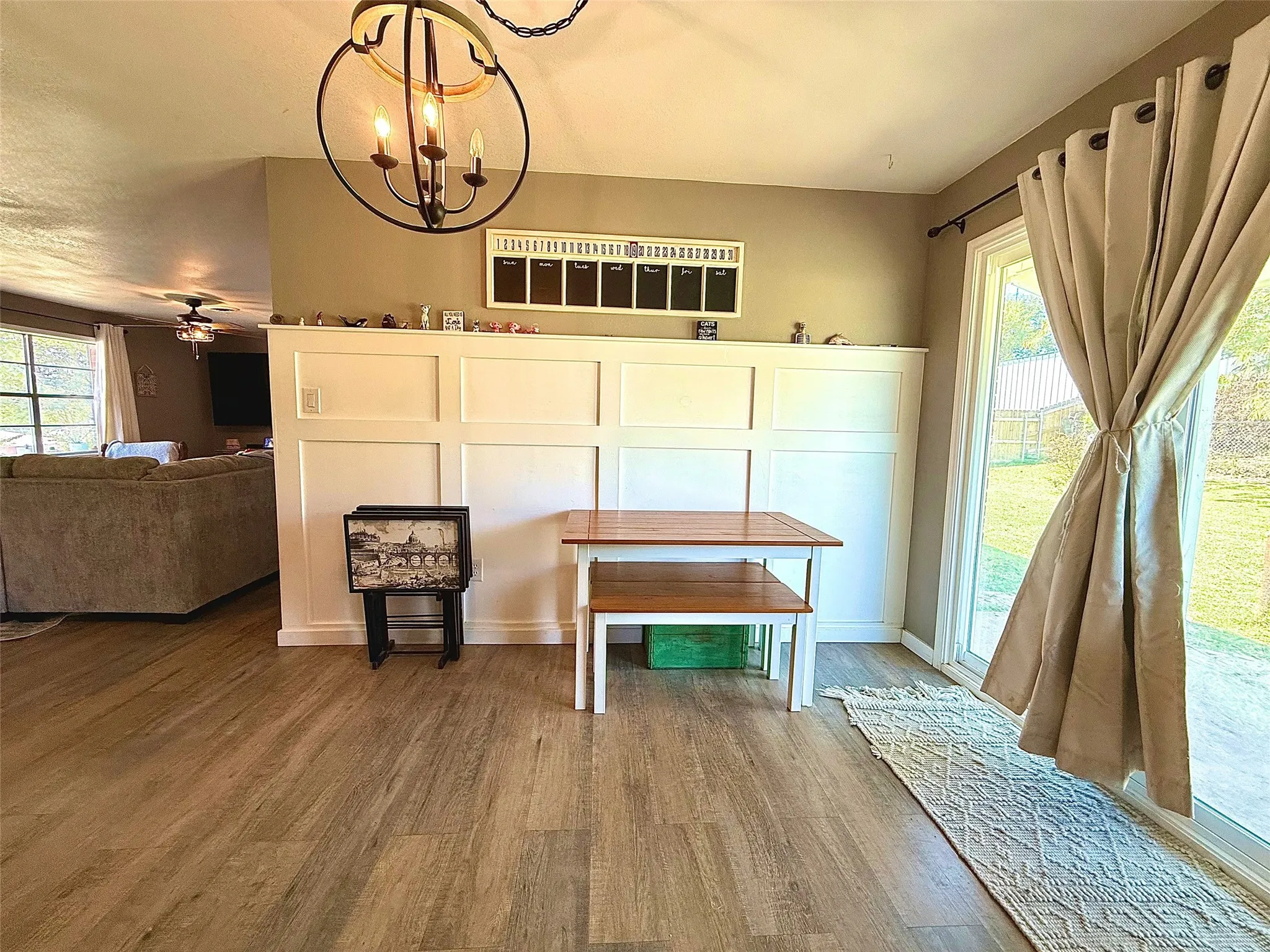 Single Family Residence For Rent in Montague County , 200 Arden Street, Bowie, Texas 76230, 3 Bedroom, 2 Bathroom, 2 Garage spaces, 1,328 Sqft, built in 1970, mls#21355355, Real Estate Agent in Bowie, Homes For Rent in Montague county, Homes For Rent in Bowie, Realtor in Bowie Texas, Real Estate Brokerage Independent Realty Texas, Luminita Cordes Realtor