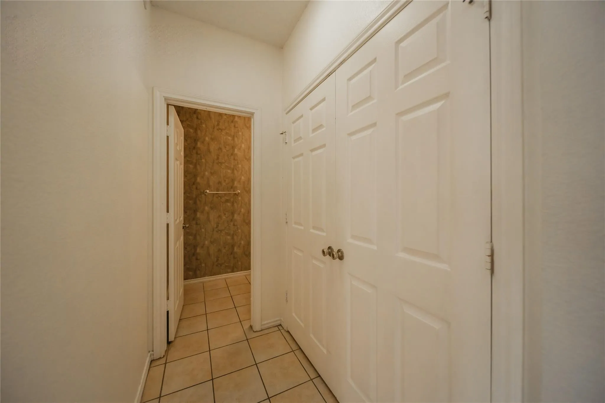 Townhouse For Rent in Collin County , 3325 Devonshire Drive, Plano, Texas 75075, 3 Bedroom, 3 Bathroom, 2 Garage spaces, 1,823 Sqft, built in 1998, mls#21355360, Real Estate Agent in Plano, Homes For Rent in Collin county, Homes For Rent in Plano, Realtor in Plano Texas, Real Estate Brokerage Independent Realty Texas, Luminita Cordes Realtor