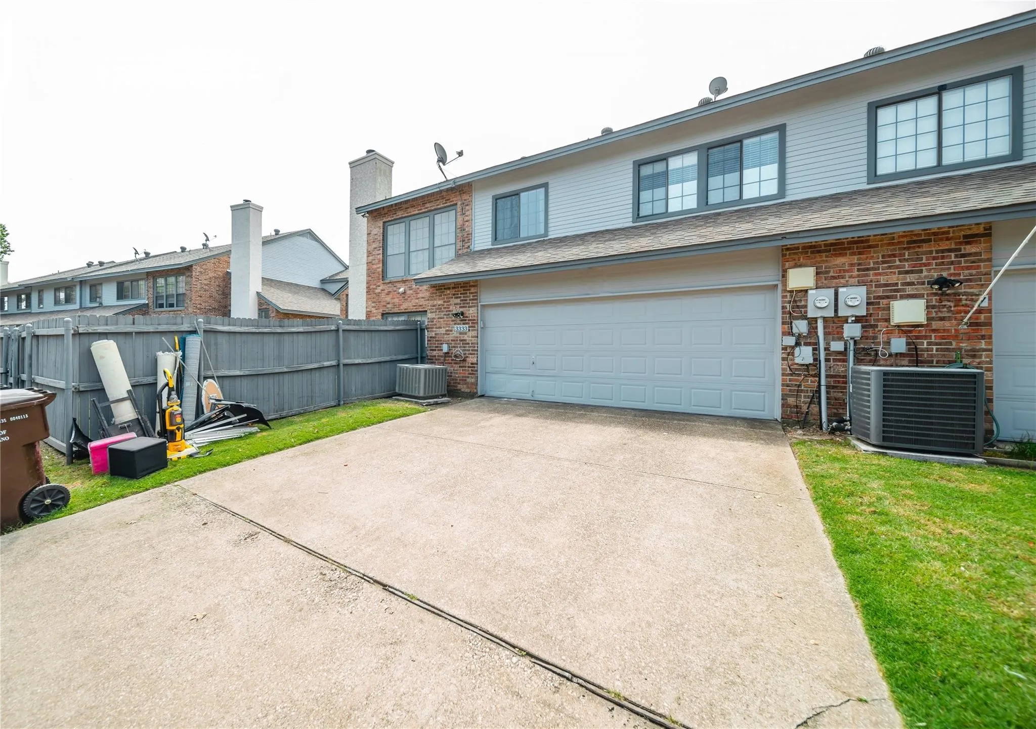 Townhouse For Rent in Collin County , 3325 Devonshire Drive, Plano, Texas 75075, 3 Bedroom, 3 Bathroom, 2 Garage spaces, 1,823 Sqft, built in 1998, mls#21355360, Real Estate Agent in Plano, Homes For Rent in Collin county, Homes For Rent in Plano, Realtor in Plano Texas, Real Estate Brokerage Independent Realty Texas, Luminita Cordes Realtor