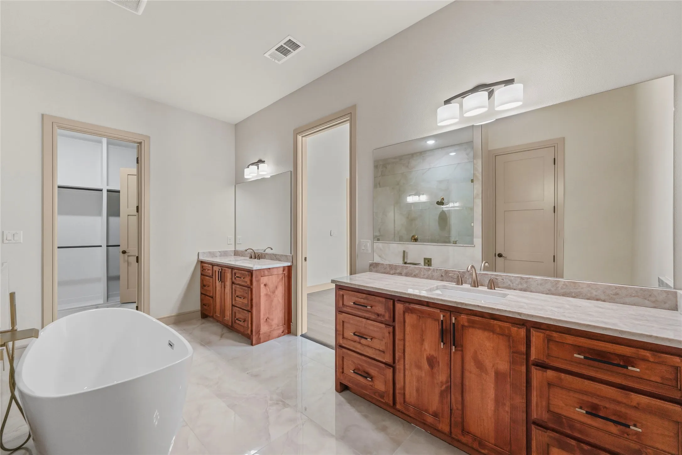 Single Family Residence For Sale in Fannin County , 650 Alondrita Street, Celeste, Texas 75423, 4 Bedroom, 4 Bathroom, 2 Garage spaces, 2,532 Sqft, built in 2026, Price $595,000, mls#21355105, Real Estate Agent in Celeste, Homes For Sale in Fannin county, Homes For Sale in Celeste, Realtor in Celeste Texas, Real Estate Brokerage Independent Realty Texas, Luminita Cordes Realtor