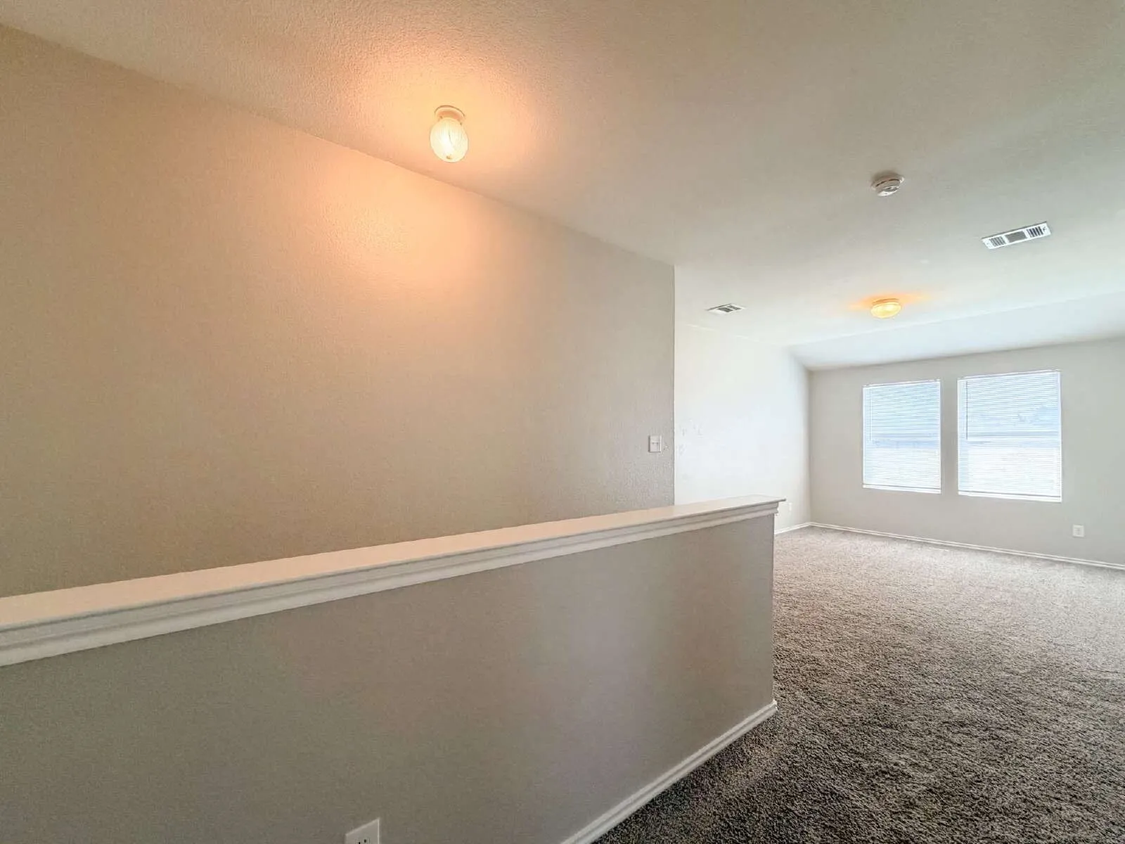 Single Family Residence For Rent in Tarrant County , 670 Horn Street, Crowley, Texas 76036, 4 Bedroom, 2 Bathroom, 2 Garage spaces, 2,296 Sqft, built in 2006, mls#21331851, Real Estate Agent in Crowley, Homes For Rent in Tarrant county, Homes For Rent in Crowley, Realtor in Crowley Texas, Real Estate Brokerage Independent Realty Texas, Luminita Cordes Realtor