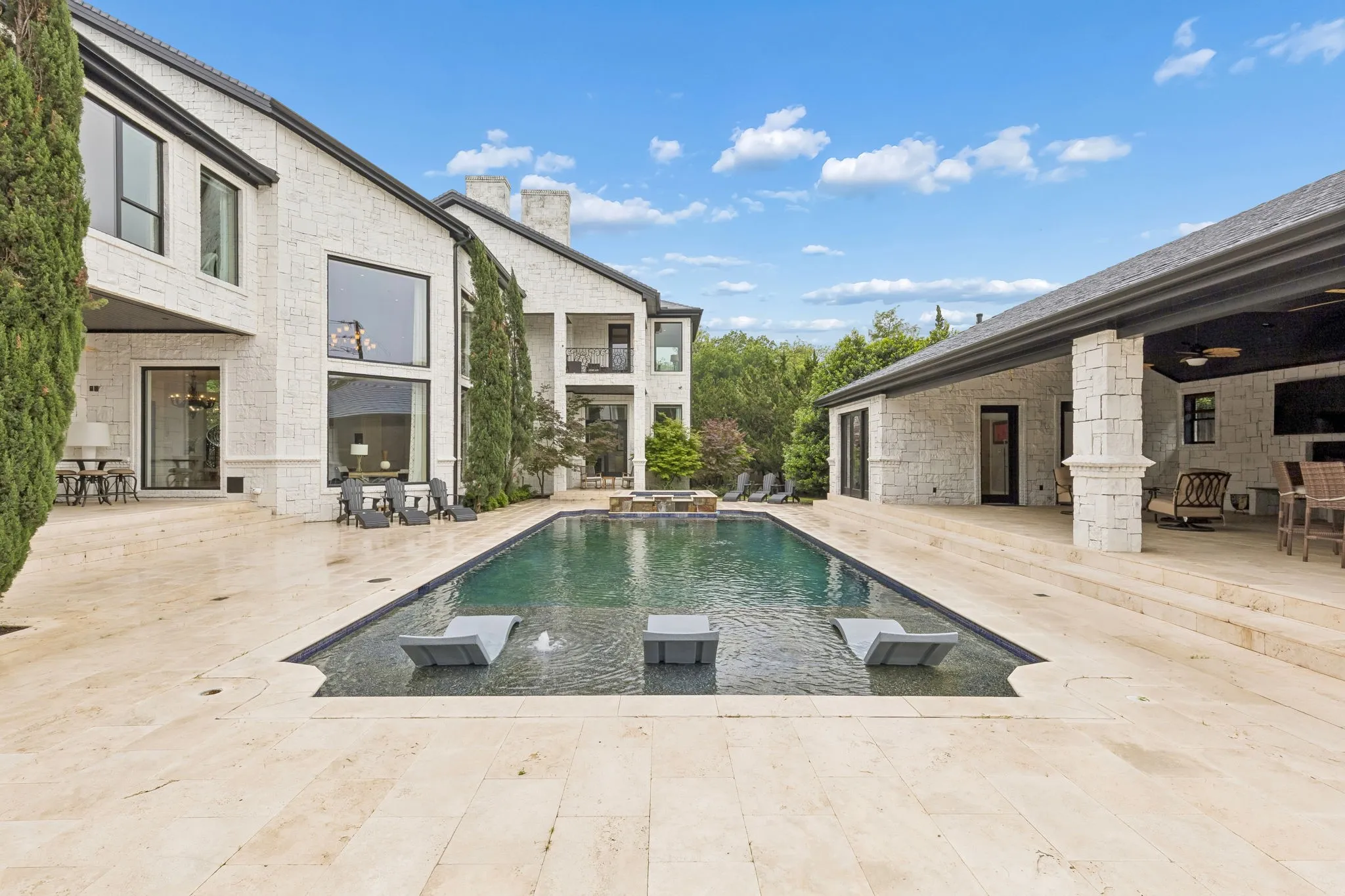 Single Family Residence For Rent in Dallas County , 4511 Watauga Road, Dallas, Texas 75209, 6 Bedrooms, 9 Bathrooms, 4 Garage spaces, 14,131 Sqft, built in 2005, Price $30,000, mls#21354265, Real Estate Agent in Dallas, Homes For Rent in Dallas county, Homes For Rent in Dallas, Realtor in Dallas Texas, Real Estate Brokerage Independent Realty Texas, Luminita Cordes Realtor