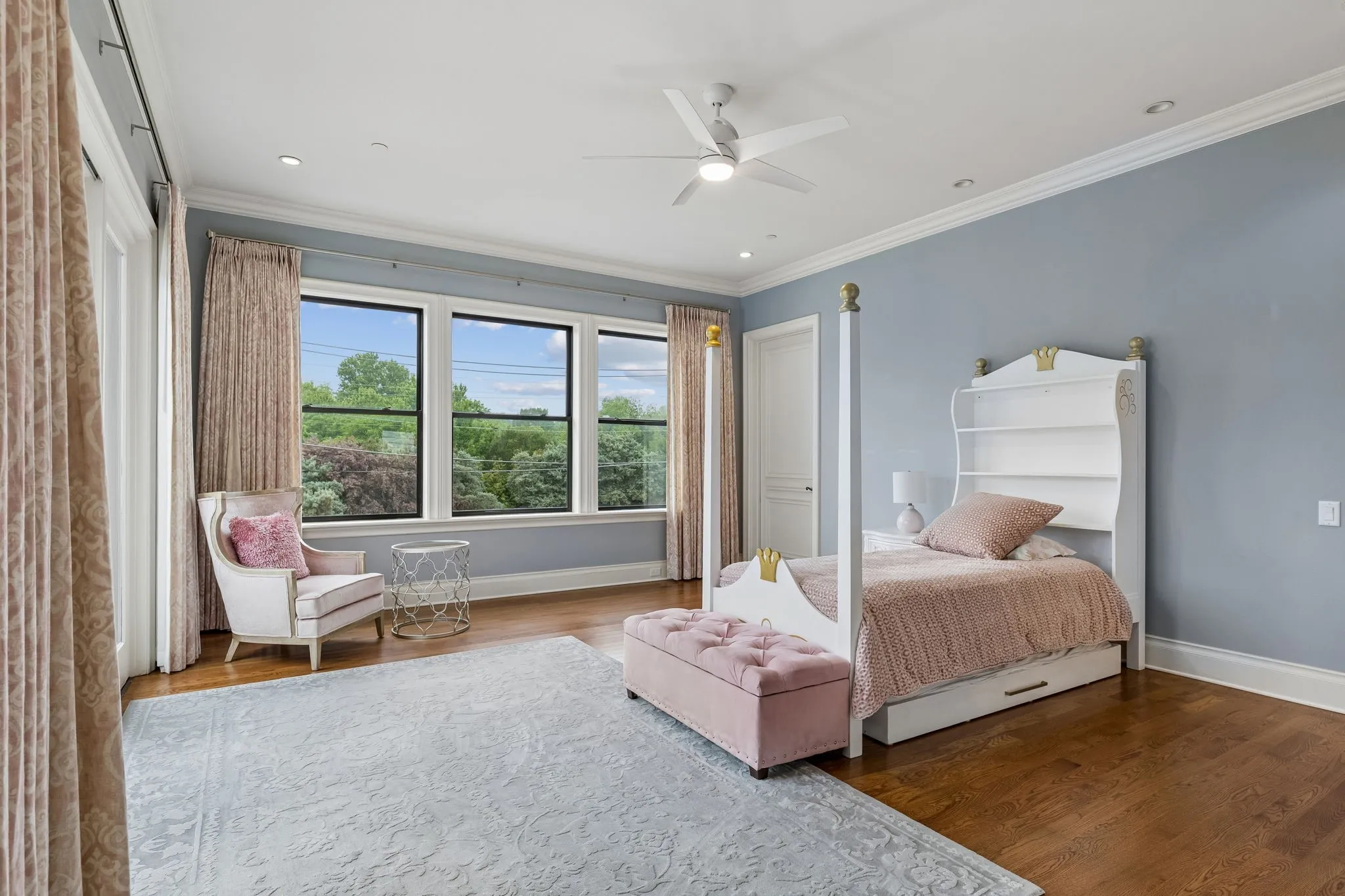 Single Family Residence For Rent in Dallas County , 4511 Watauga Road, Dallas, Texas 75209, 6 Bedrooms, 9 Bathrooms, 4 Garage spaces, 14,131 Sqft, built in 2005, Price $30,000, mls#21354265, Real Estate Agent in Dallas, Homes For Rent in Dallas county, Homes For Rent in Dallas, Realtor in Dallas Texas, Real Estate Brokerage Independent Realty Texas, Luminita Cordes Realtor