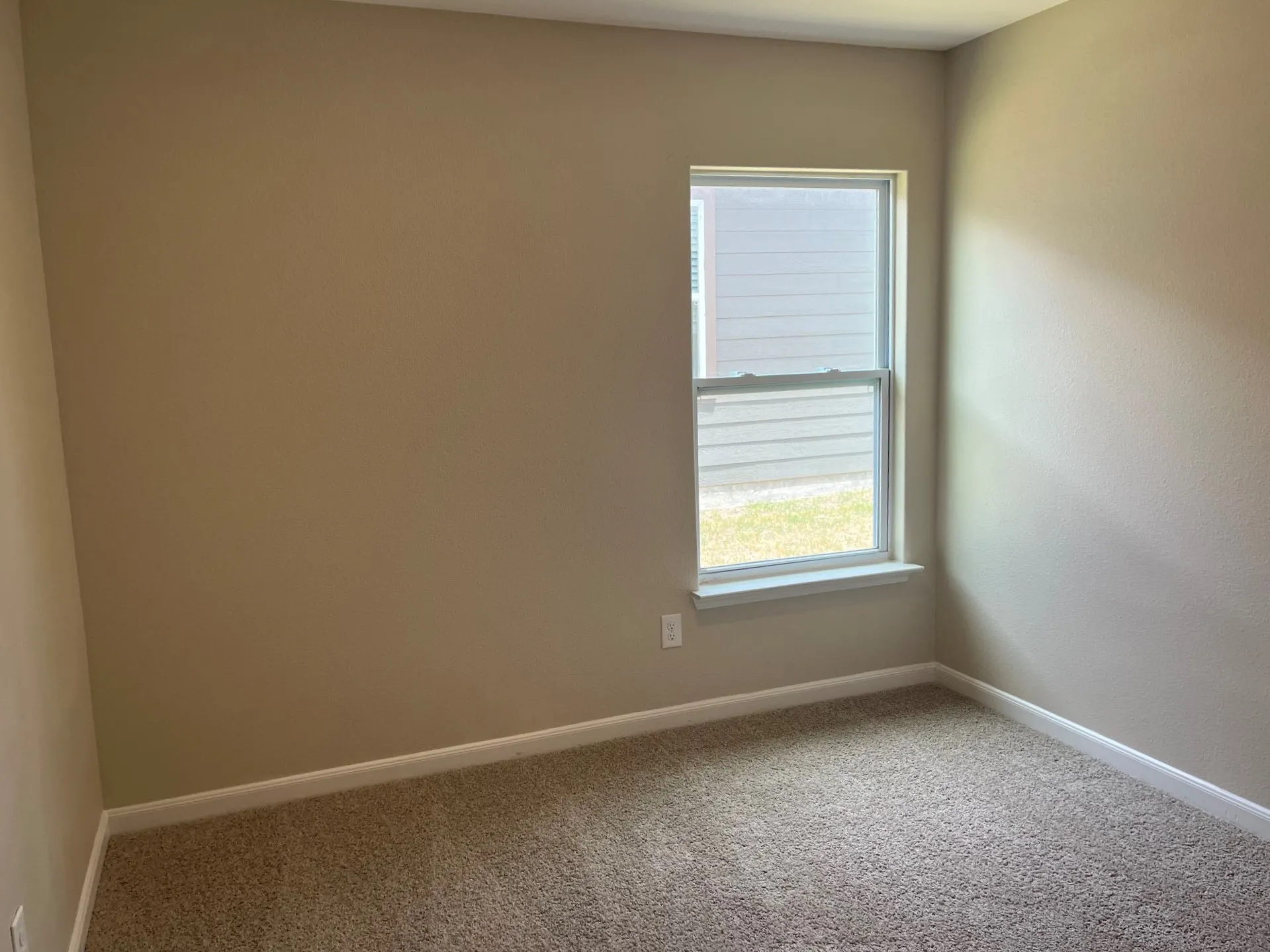 Single Family Residence For Sale in Denton County , 13624 Roosevelt Arch Drive, Ponder, Texas 76259, 4 Bedroom, 2 Bathroom, 2 Garage spaces, 1,596 Sqft, built in 2022, mls#21341089, Real Estate Agent in Ponder, Homes For Sale in Denton county, Homes For Sale in Ponder, Realtor in Ponder Texas, Real Estate Brokerage Independent Realty Texas, Luminita Cordes Realtor