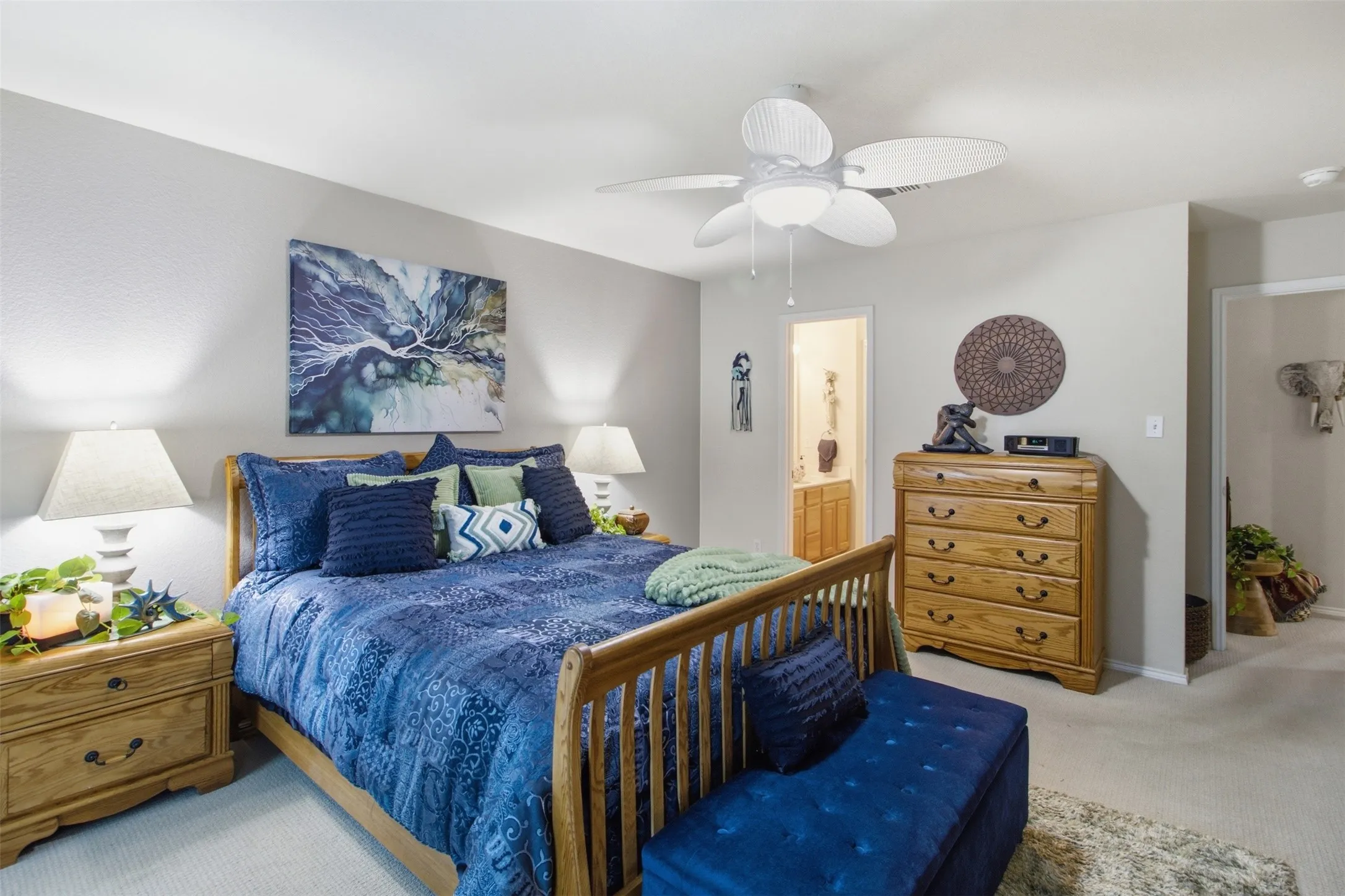 Single Family Residence For Sale in Tarrant County , 8509 Trinity Vista Trail, Fort Worth, Texas 76053, 4 Bedroom, 2 Bathroom, 2 Garage spaces, 2,077 Sqft, built in 2001, mls#21353388, Real Estate Agent in Fort Worth, Homes For Sale in Tarrant county, Homes For Sale in Fort Worth, Realtor in Fort Worth Texas, Real Estate Brokerage Independent Realty Texas, Luminita Cordes Realtor