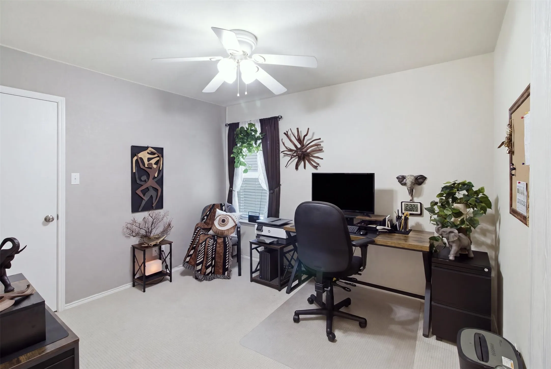 Single Family Residence For Sale in Tarrant County , 8509 Trinity Vista Trail, Fort Worth, Texas 76053, 4 Bedroom, 2 Bathroom, 2 Garage spaces, 2,077 Sqft, built in 2001, mls#21353388, Real Estate Agent in Fort Worth, Homes For Sale in Tarrant county, Homes For Sale in Fort Worth, Realtor in Fort Worth Texas, Real Estate Brokerage Independent Realty Texas, Luminita Cordes Realtor