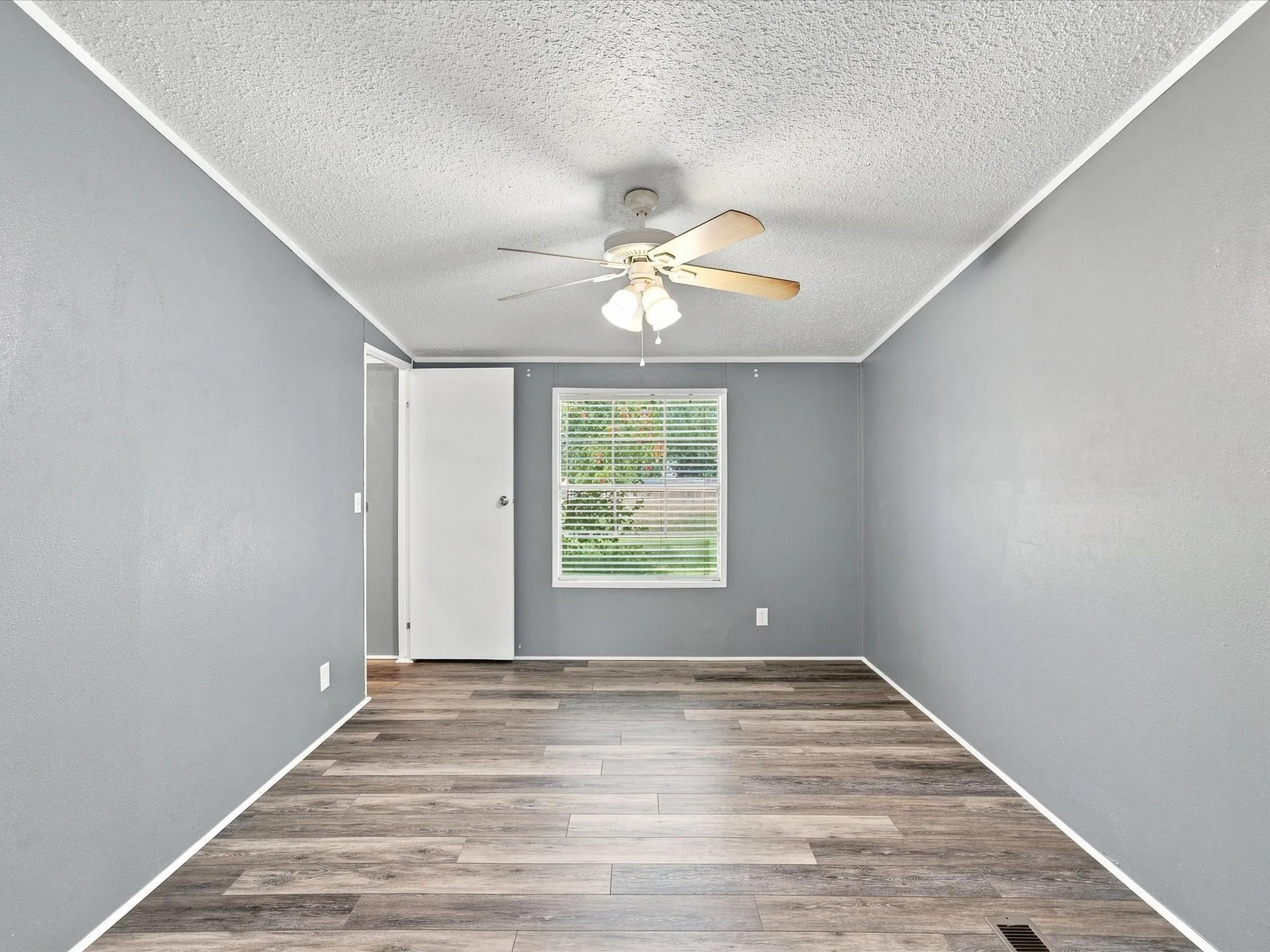 Bonus room off of the primary bedroom