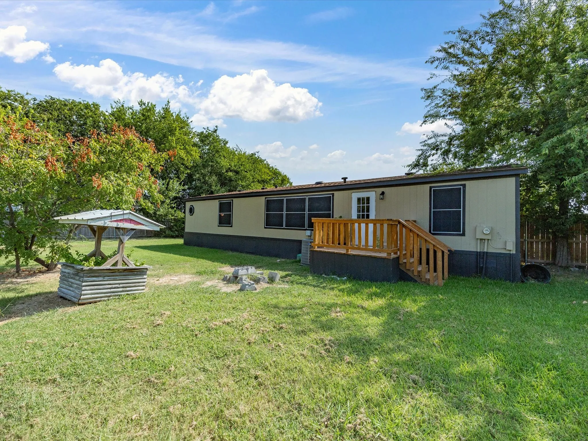Mobile Home For Sale in Wise County , 1213 Alliance Boulevard, Rhome, Texas 76078, 3 Bedroom, 2 Bathroom, 2 Garage spaces, 1,680 Sqft, built in 1998, mls#21354942, Real Estate Agent in Rhome, Homes For Sale in Wise county, Homes For Sale in Rhome, Realtor in Rhome Texas, Real Estate Brokerage Independent Realty Texas, Luminita Cordes Realtor