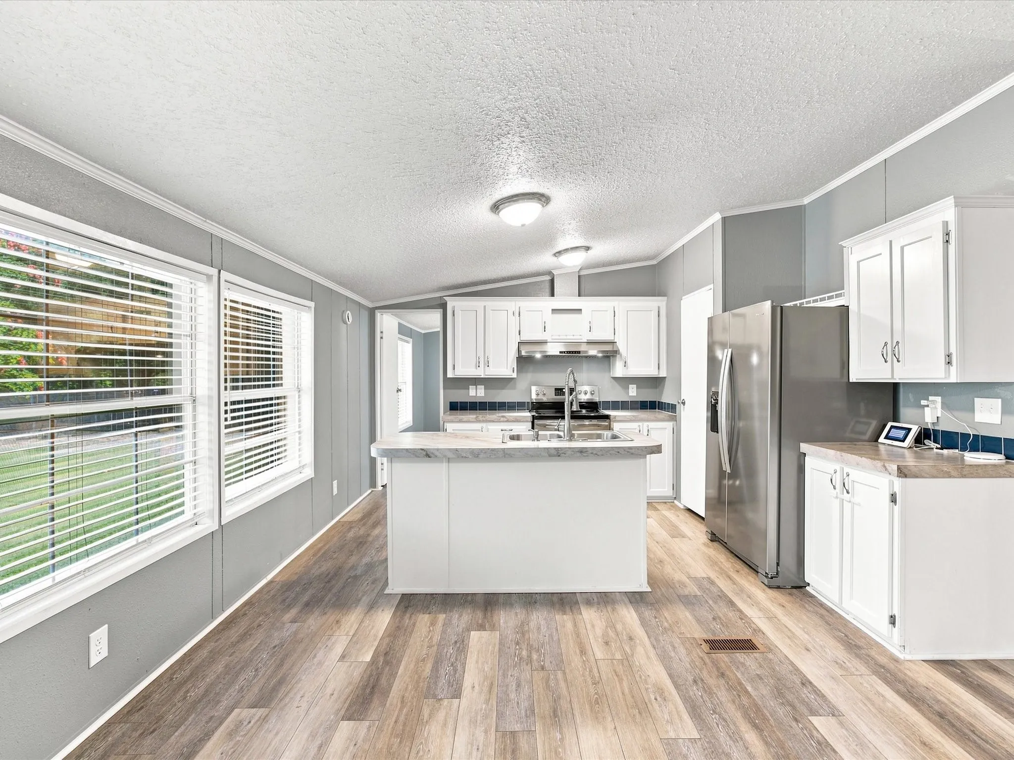 Mobile Home For Sale in Wise County , 1213 Alliance Boulevard, Rhome, Texas 76078, 3 Bedroom, 2 Bathroom, 2 Garage spaces, 1,680 Sqft, built in 1998, mls#21354942, Real Estate Agent in Rhome, Homes For Sale in Wise county, Homes For Sale in Rhome, Realtor in Rhome Texas, Real Estate Brokerage Independent Realty Texas, Luminita Cordes Realtor