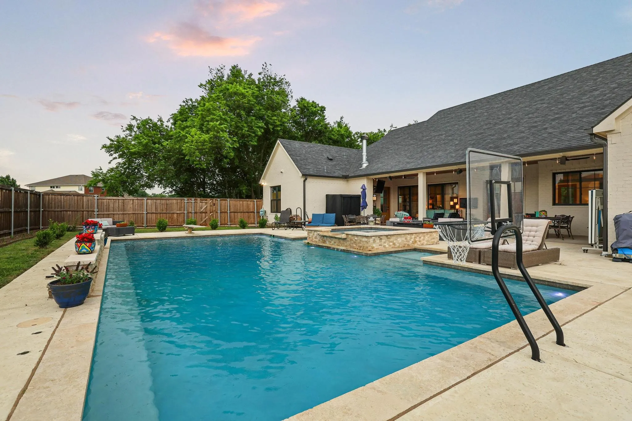 Single Family Residence For Sale in Grayson County , 104 Beavers Bend Drive, Gunter, Texas 75058, 4 Bedroom, 5 Bathroom, 2 Garage spaces, 3,351 Sqft, built in 2021, mls#21355365, Real Estate Agent in Gunter, Homes For Sale in Grayson county, Homes For Sale in Gunter, Realtor in Gunter Texas, Real Estate Brokerage Independent Realty Texas, Luminita Cordes Realtor