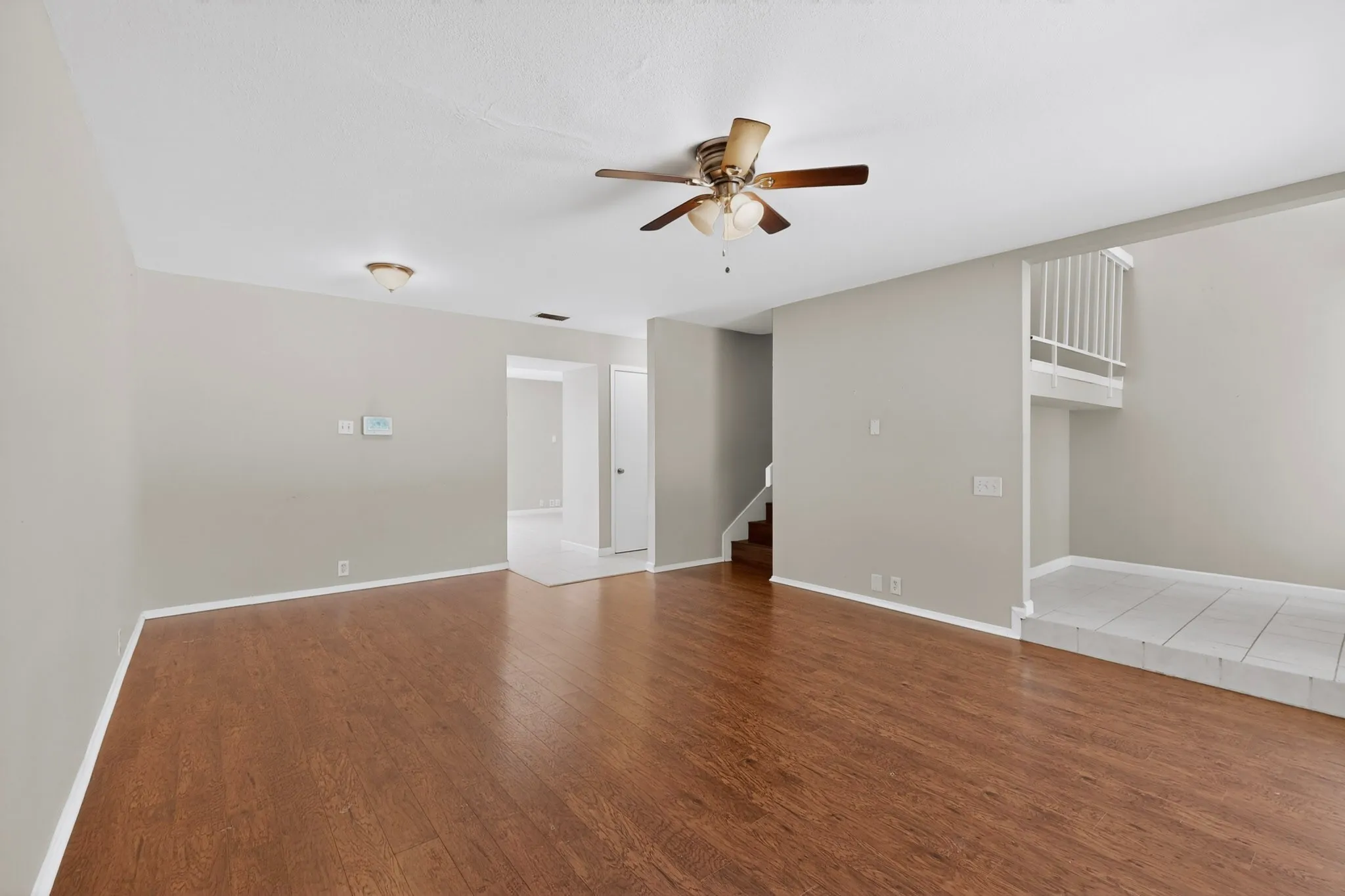 Townhouse For Rent in Dallas County , 11940 Leisure Drive, Dallas, Texas 75243, 2 Bedroom, 3 Bathroom, Garage spaces, 1,564 Sqft, built in 1973, mls#21355215, Real Estate Agent in Dallas, Homes For Rent in Dallas county, Homes For Rent in Dallas, Realtor in Dallas Texas, Real Estate Brokerage Independent Realty Texas, Luminita Cordes Realtor