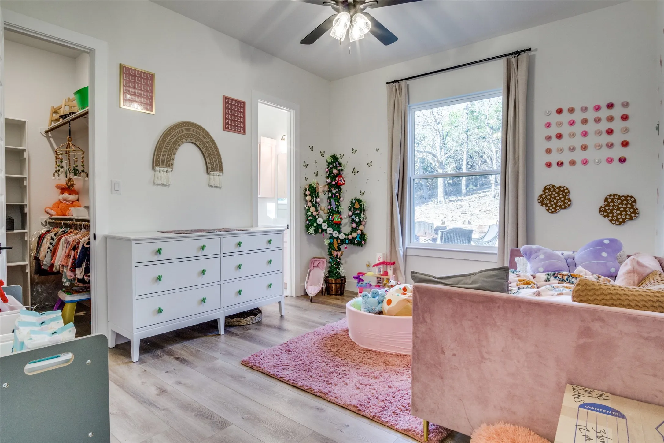 Single Family Residence For Sale in Palo Pinto County , 112 Wooded Acres Drive, Mineral Wells, Texas 76067, 4 Bedroom, 5 Bathroom, 3 Garage spaces, 3,600 Sqft, built in 2022, Price $875,000, mls#21355386, Real Estate Agent in Mineral Wells, Homes For Sale in Palo Pinto county, Homes For Sale in Mineral Wells, Realtor in Mineral Wells Texas, Real Estate Brokerage Independent Realty Texas, Luminita Cordes Realtor