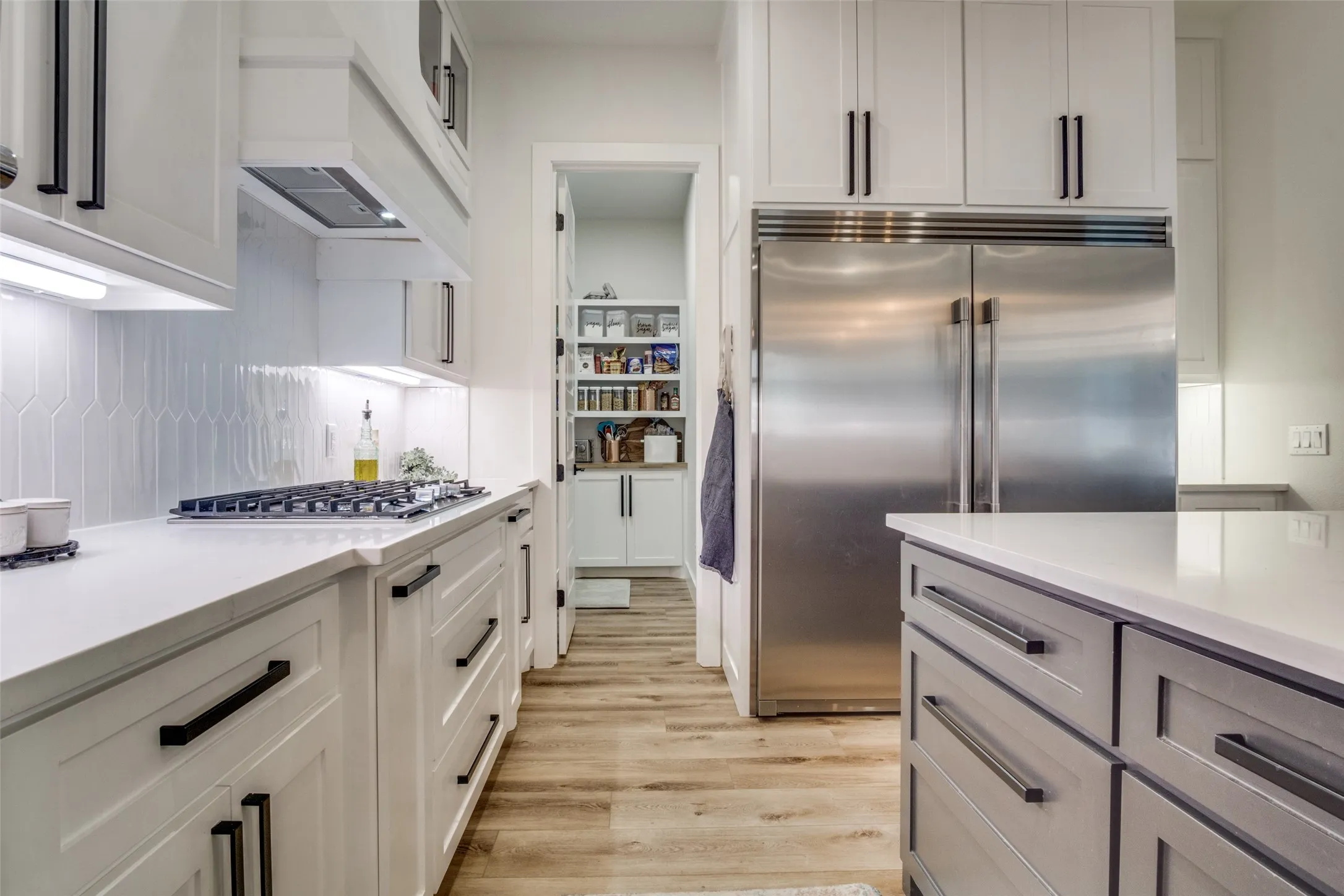 Single Family Residence For Sale in Palo Pinto County , 112 Wooded Acres Drive, Mineral Wells, Texas 76067, 4 Bedroom, 5 Bathroom, 3 Garage spaces, 3,600 Sqft, built in 2022, Price $875,000, mls#21355386, Real Estate Agent in Mineral Wells, Homes For Sale in Palo Pinto county, Homes For Sale in Mineral Wells, Realtor in Mineral Wells Texas, Real Estate Brokerage Independent Realty Texas, Luminita Cordes Realtor