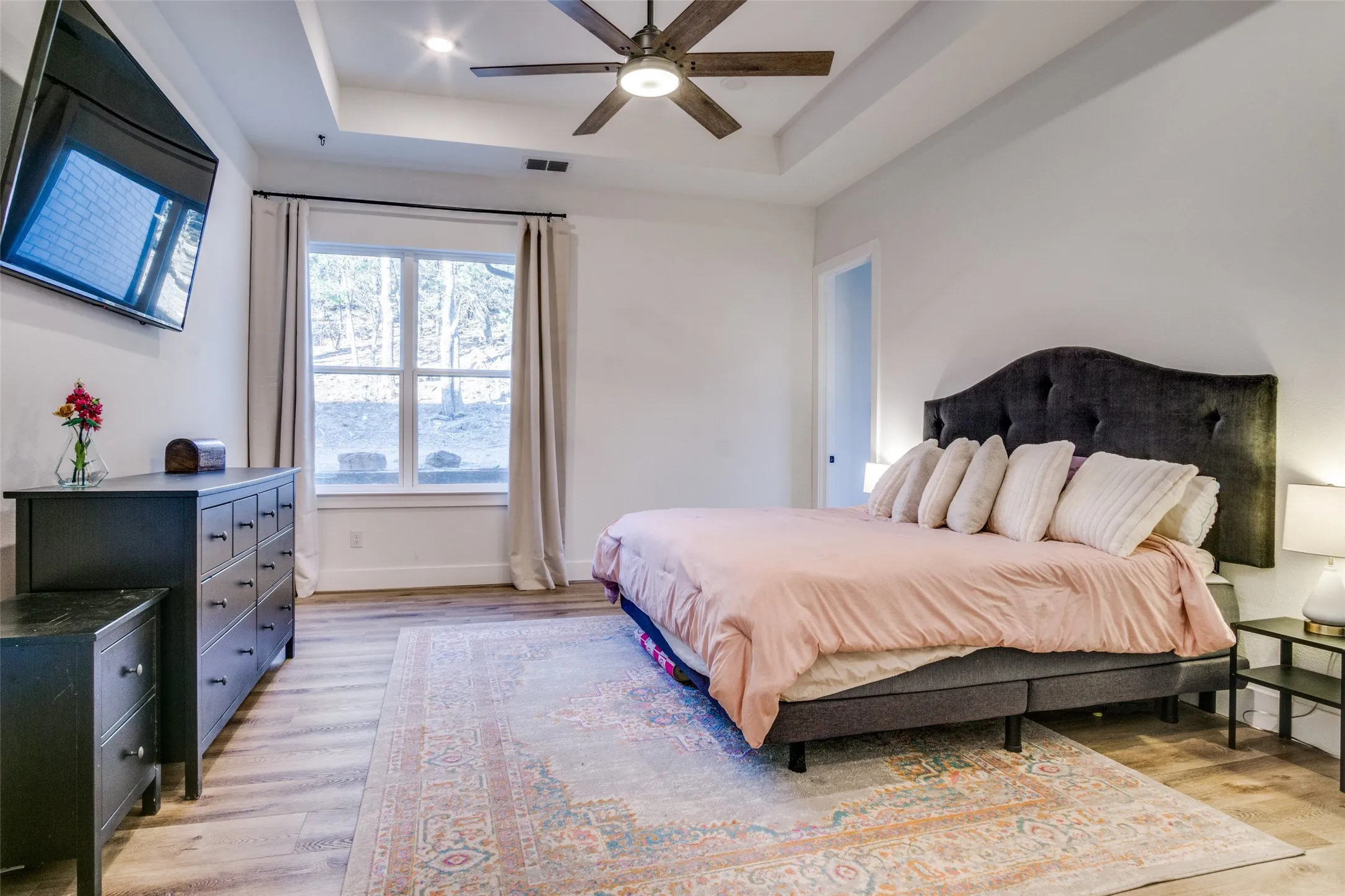 Single Family Residence For Sale in Palo Pinto County , 112 Wooded Acres Drive, Mineral Wells, Texas 76067, 4 Bedroom, 5 Bathroom, 3 Garage spaces, 3,600 Sqft, built in 2022, Price $875,000, mls#21355386, Real Estate Agent in Mineral Wells, Homes For Sale in Palo Pinto county, Homes For Sale in Mineral Wells, Realtor in Mineral Wells Texas, Real Estate Brokerage Independent Realty Texas, Luminita Cordes Realtor