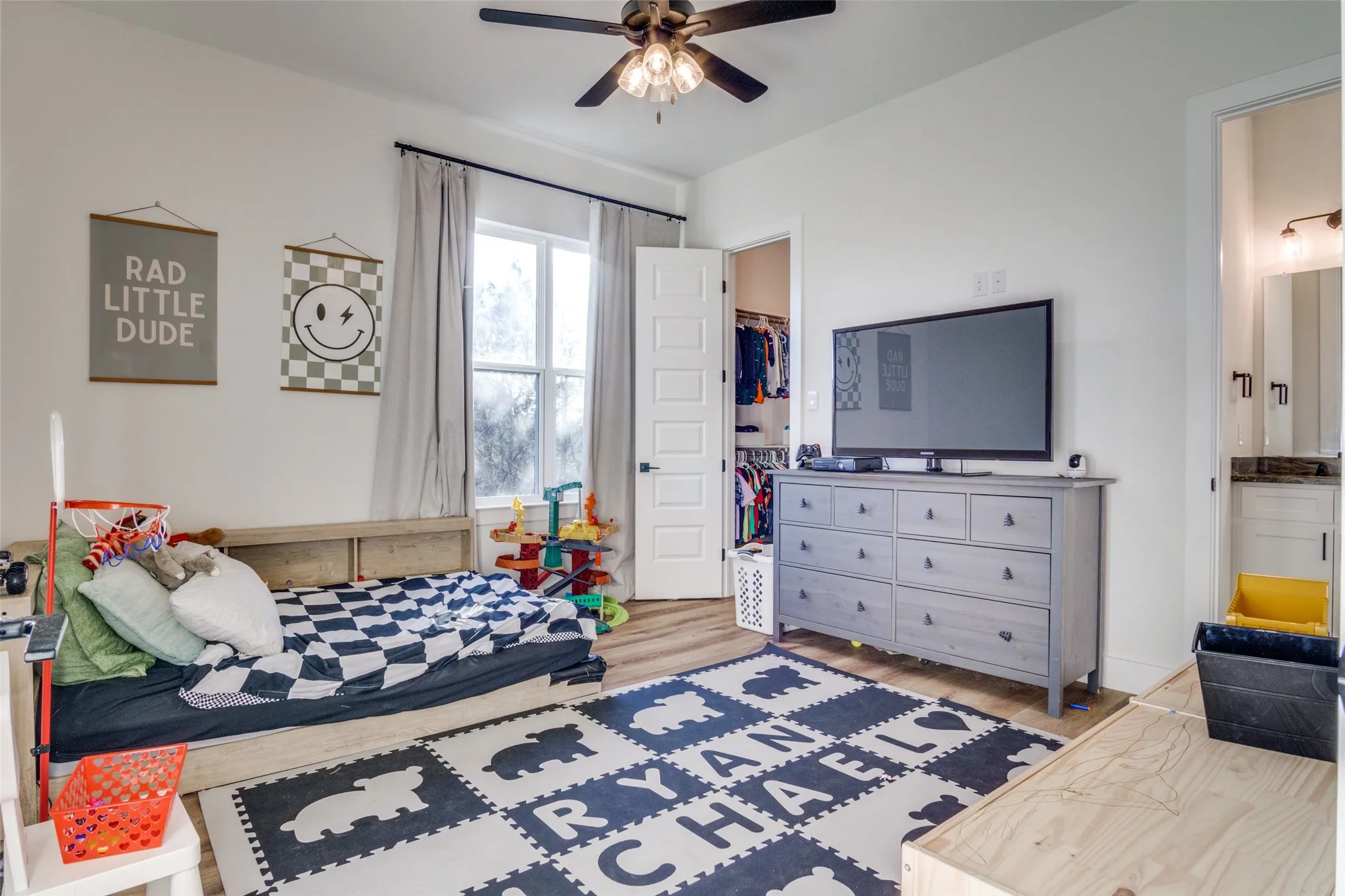 Single Family Residence For Sale in Palo Pinto County , 112 Wooded Acres Drive, Mineral Wells, Texas 76067, 4 Bedroom, 5 Bathroom, 3 Garage spaces, 3,600 Sqft, built in 2022, Price $875,000, mls#21355386, Real Estate Agent in Mineral Wells, Homes For Sale in Palo Pinto county, Homes For Sale in Mineral Wells, Realtor in Mineral Wells Texas, Real Estate Brokerage Independent Realty Texas, Luminita Cordes Realtor
