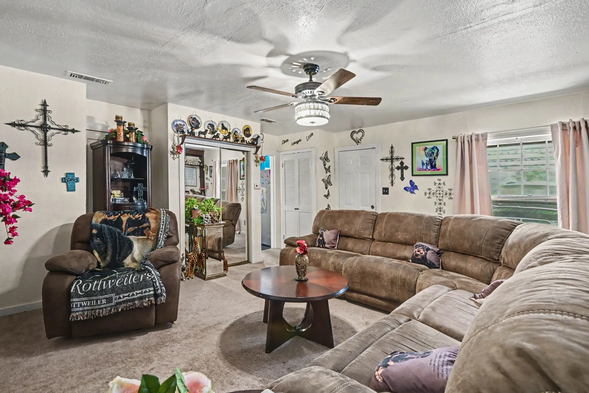 Single Family Residence For Sale in Tarrant County , 5533 Yeary Street, Sansom Park, Texas 76114, 4 Bedroom, 2 Bathroom, 2 Garage spaces, 1,616 Sqft, built in 1945, mls#21355390, Real Estate Agent in Sansom Park, Homes For Sale in Tarrant county, Homes For Sale in Sansom Park, Realtor in Sansom Park Texas, Real Estate Brokerage Independent Realty Texas, Luminita Cordes Realtor