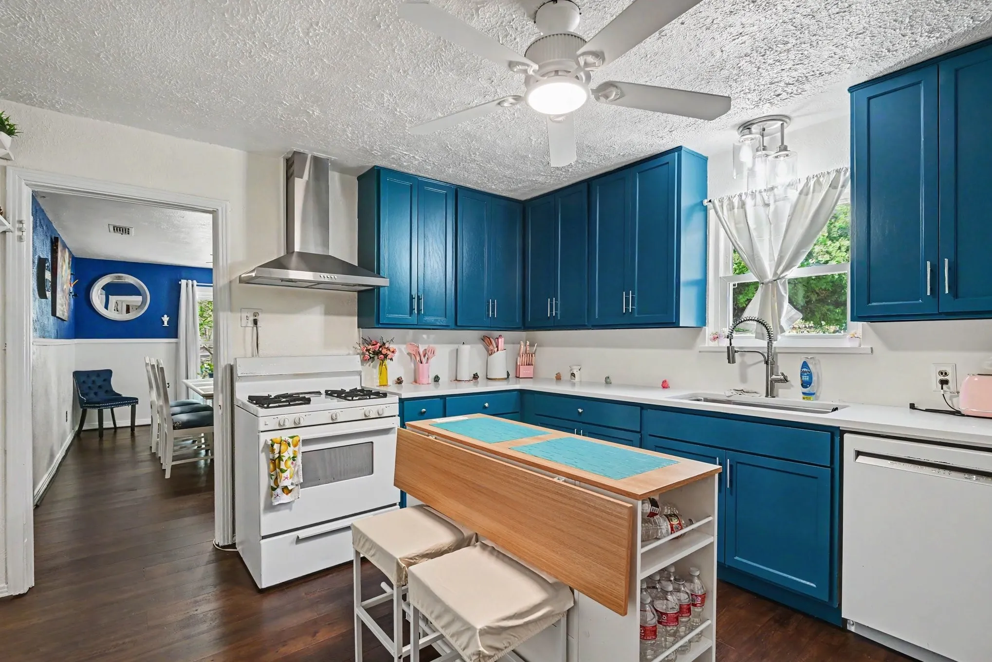 Single Family Residence For Sale in Tarrant County , 5533 Yeary Street, Sansom Park, Texas 76114, 4 Bedroom, 2 Bathroom, 2 Garage spaces, 1,616 Sqft, built in 1945, mls#21355390, Real Estate Agent in Sansom Park, Homes For Sale in Tarrant county, Homes For Sale in Sansom Park, Realtor in Sansom Park Texas, Real Estate Brokerage Independent Realty Texas, Luminita Cordes Realtor