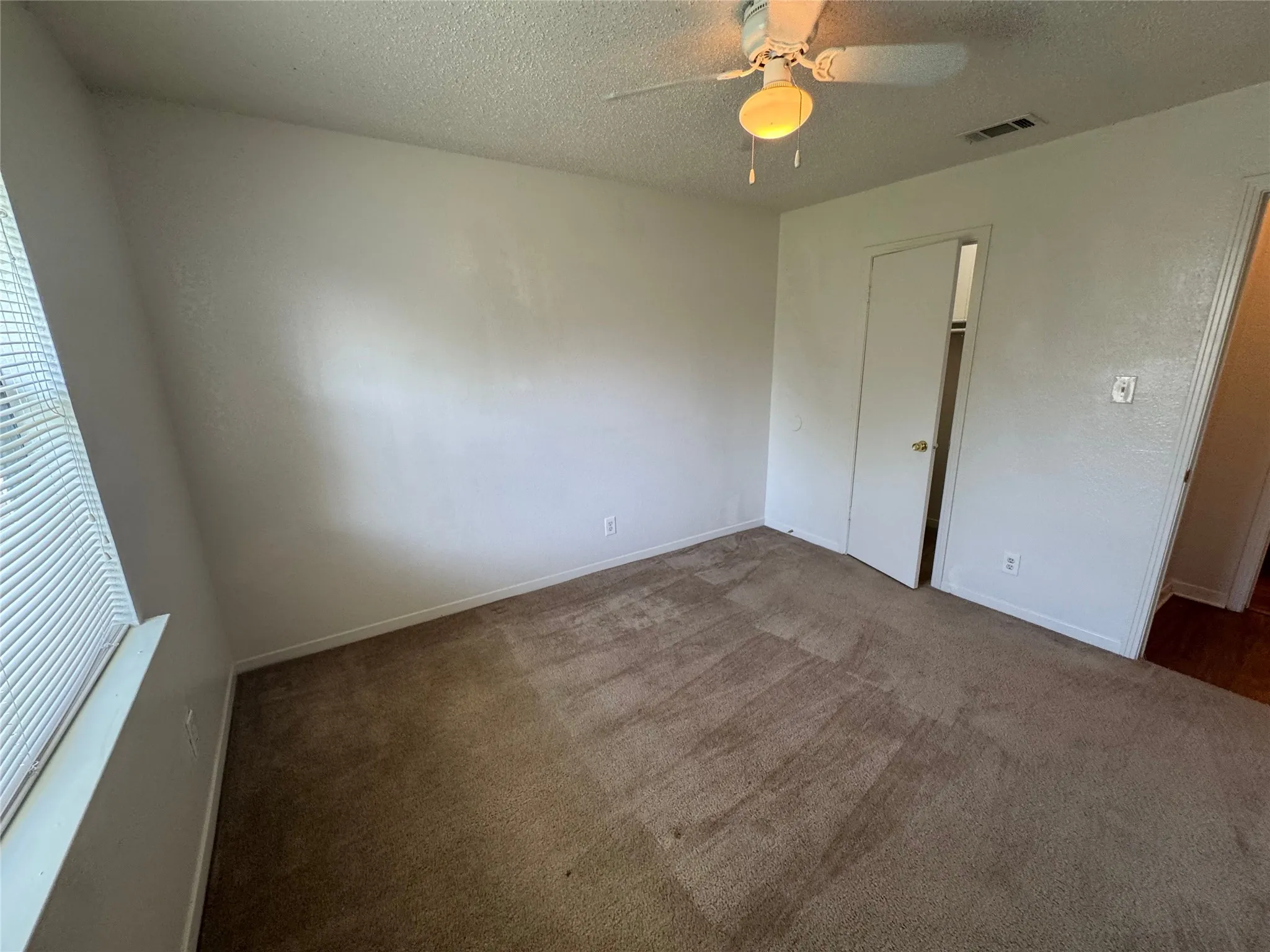 Single Family Residence For Rent in Tarrant County , 7510 Connie Lane, North Richland Hills, Texas 76182, 3 Bedroom, 2 Bathroom, 2 Garage spaces, 1,440 Sqft, built in 1986, mls#21355393, Real Estate Agent in North Richland Hills, Homes For Rent in Tarrant county, Homes For Rent in North Richland Hills, Realtor in North Richland Hills Texas, Real Estate Brokerage Independent Realty Texas, Luminita Cordes Realtor