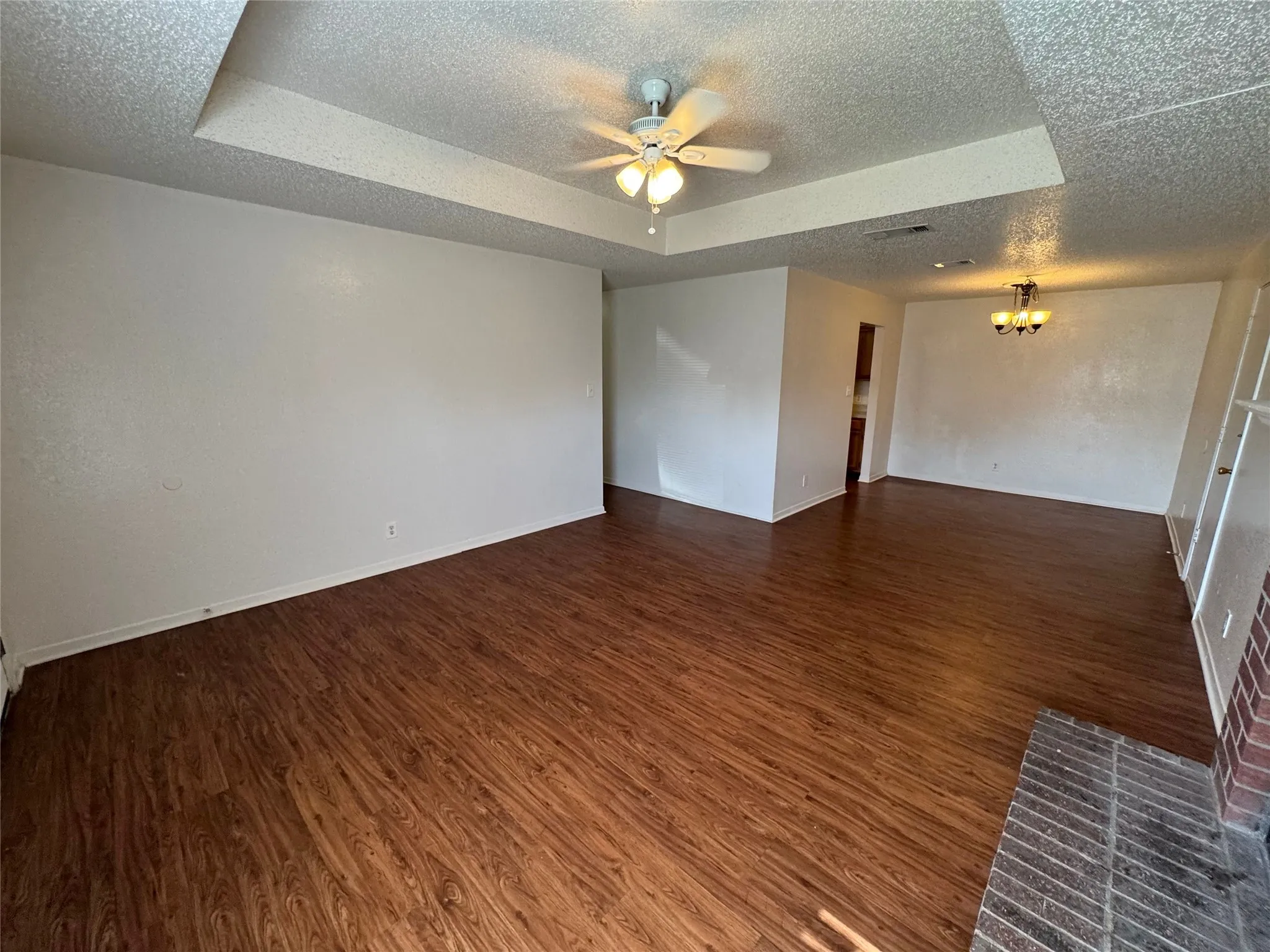 Single Family Residence For Rent in Tarrant County , 7510 Connie Lane, North Richland Hills, Texas 76182, 3 Bedroom, 2 Bathroom, 2 Garage spaces, 1,440 Sqft, built in 1986, mls#21355393, Real Estate Agent in North Richland Hills, Homes For Rent in Tarrant county, Homes For Rent in North Richland Hills, Realtor in North Richland Hills Texas, Real Estate Brokerage Independent Realty Texas, Luminita Cordes Realtor