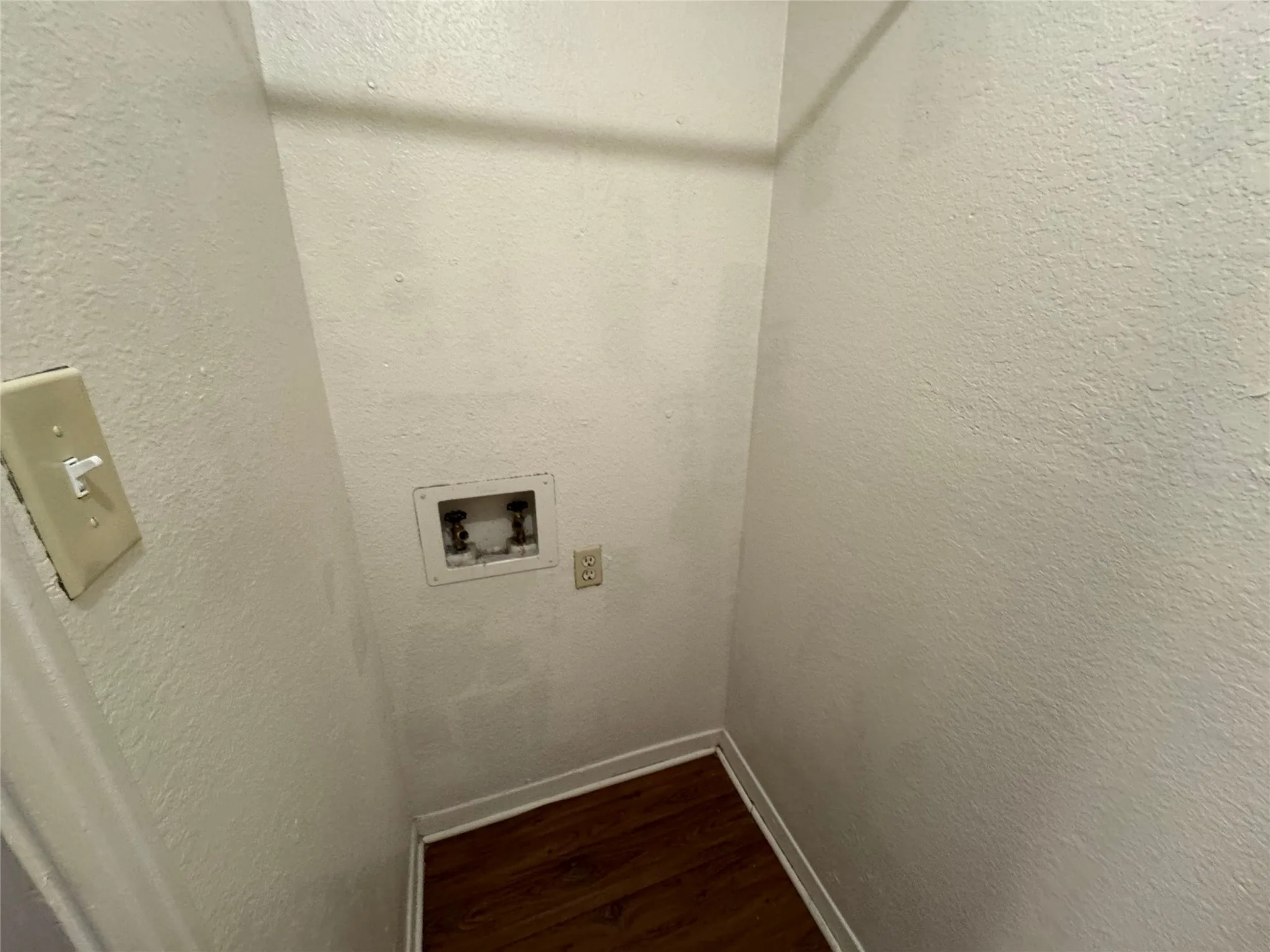 Single Family Residence For Rent in Tarrant County , 7510 Connie Lane, North Richland Hills, Texas 76182, 3 Bedroom, 2 Bathroom, 2 Garage spaces, 1,440 Sqft, built in 1986, mls#21355393, Real Estate Agent in North Richland Hills, Homes For Rent in Tarrant county, Homes For Rent in North Richland Hills, Realtor in North Richland Hills Texas, Real Estate Brokerage Independent Realty Texas, Luminita Cordes Realtor