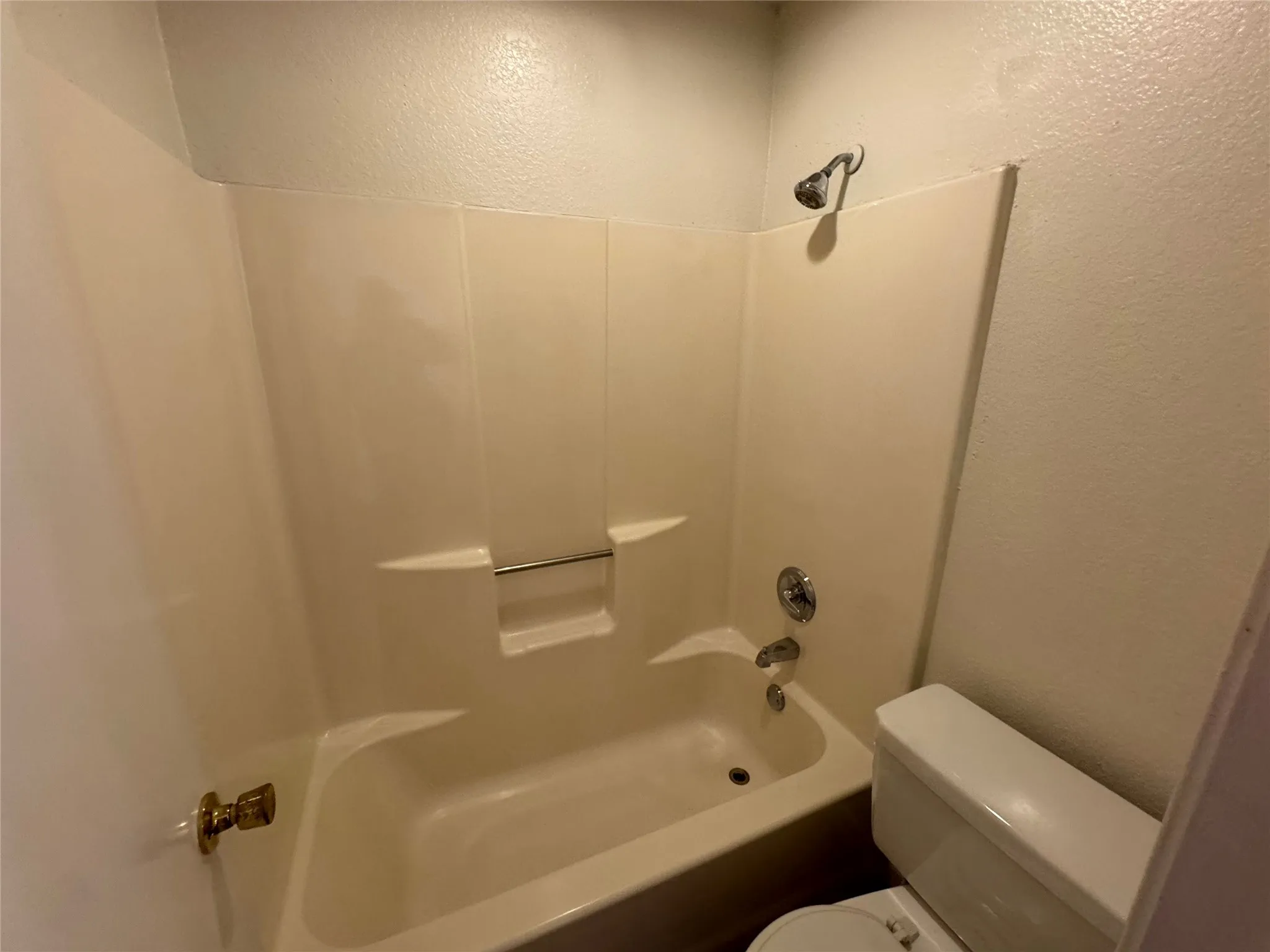 Single Family Residence For Rent in Tarrant County , 7510 Connie Lane, North Richland Hills, Texas 76182, 3 Bedroom, 2 Bathroom, 2 Garage spaces, 1,440 Sqft, built in 1986, mls#21355393, Real Estate Agent in North Richland Hills, Homes For Rent in Tarrant county, Homes For Rent in North Richland Hills, Realtor in North Richland Hills Texas, Real Estate Brokerage Independent Realty Texas, Luminita Cordes Realtor
