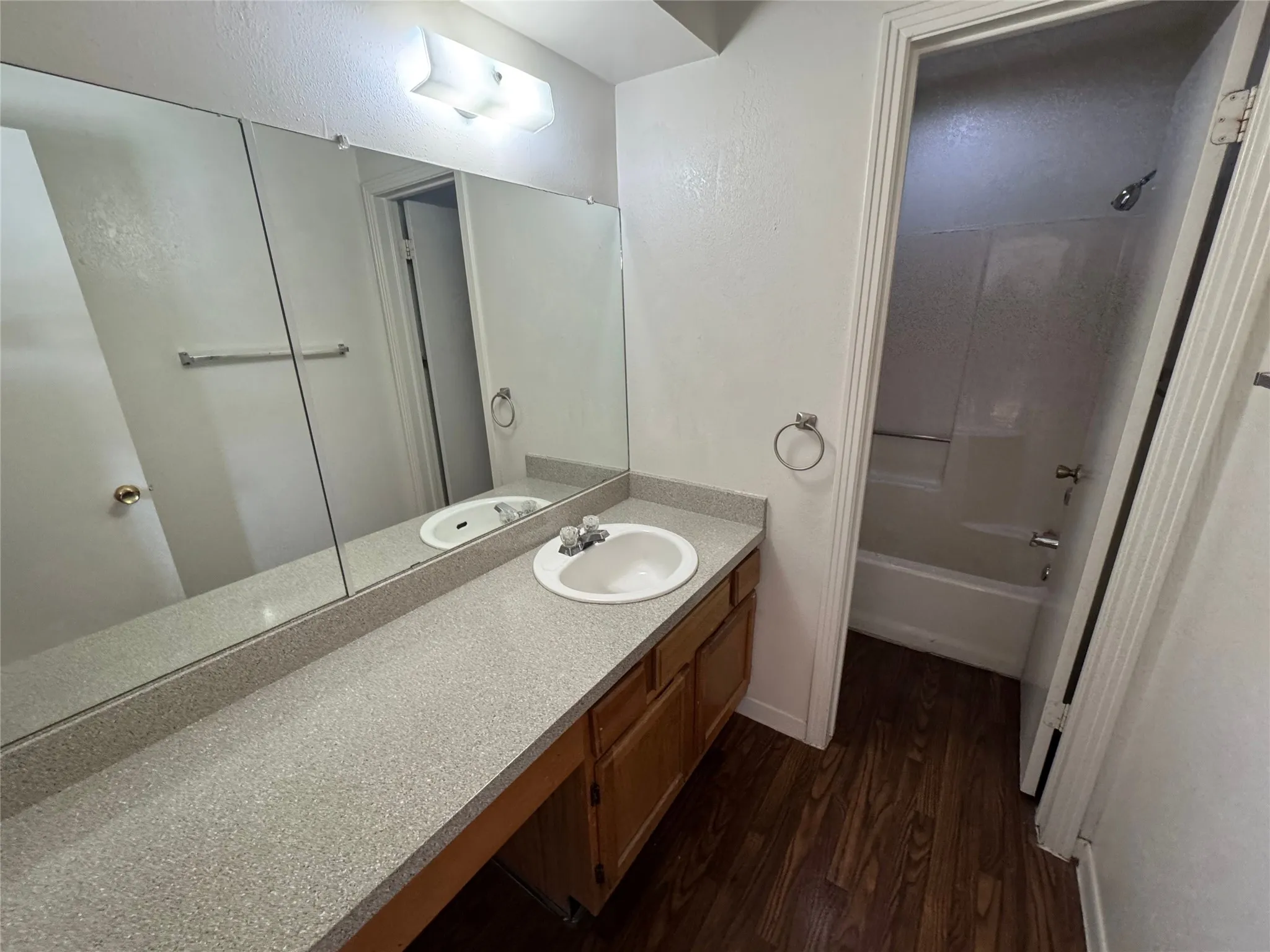 Single Family Residence For Rent in Tarrant County , 7510 Connie Lane, North Richland Hills, Texas 76182, 3 Bedroom, 2 Bathroom, 2 Garage spaces, 1,440 Sqft, built in 1986, mls#21355393, Real Estate Agent in North Richland Hills, Homes For Rent in Tarrant county, Homes For Rent in North Richland Hills, Realtor in North Richland Hills Texas, Real Estate Brokerage Independent Realty Texas, Luminita Cordes Realtor