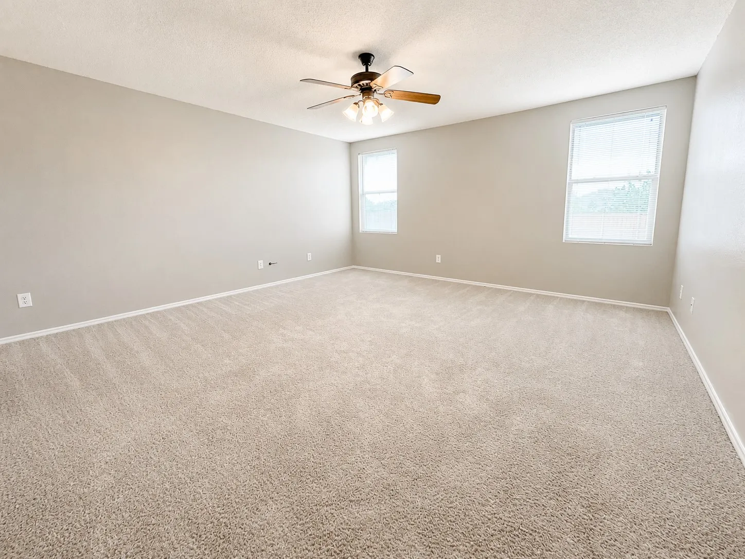 Single Family Residence For Sale in Denton County , 3402 Friesian Court, Denton, Texas 76210, 3 Bedroom, 2 Bathroom, 2 Garage spaces, 1,647 Sqft, built in 2004, mls#21355309, Real Estate Agent in Denton, Homes For Sale in Denton county, Homes For Sale in Denton, Realtor in Denton Texas, Real Estate Brokerage Independent Realty Texas, Luminita Cordes Realtor