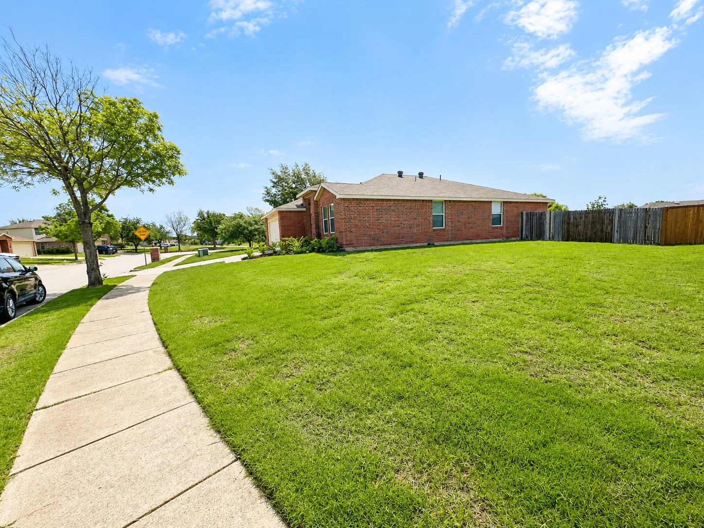 Single Family Residence For Sale in Denton County , 3402 Friesian Court, Denton, Texas 76210, 3 Bedroom, 2 Bathroom, 2 Garage spaces, 1,647 Sqft, built in 2004, mls#21355309, Real Estate Agent in Denton, Homes For Sale in Denton county, Homes For Sale in Denton, Realtor in Denton Texas, Real Estate Brokerage Independent Realty Texas, Luminita Cordes Realtor