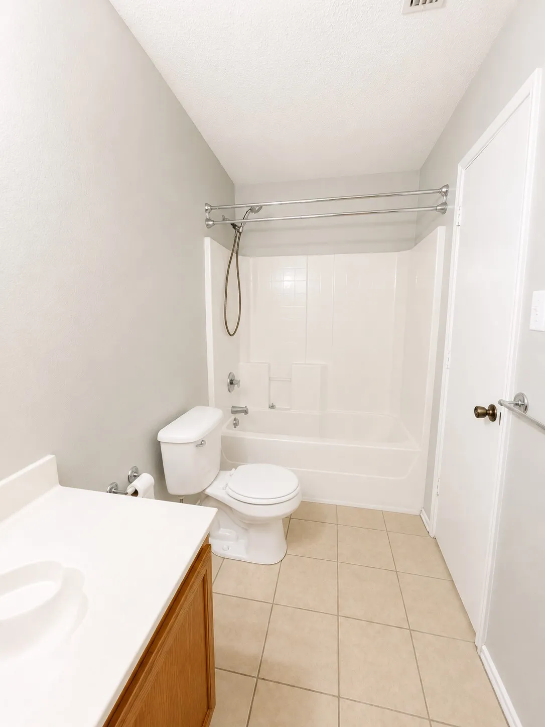 Single Family Residence For Sale in Denton County , 3402 Friesian Court, Denton, Texas 76210, 3 Bedroom, 2 Bathroom, 2 Garage spaces, 1,647 Sqft, built in 2004, mls#21355309, Real Estate Agent in Denton, Homes For Sale in Denton county, Homes For Sale in Denton, Realtor in Denton Texas, Real Estate Brokerage Independent Realty Texas, Luminita Cordes Realtor