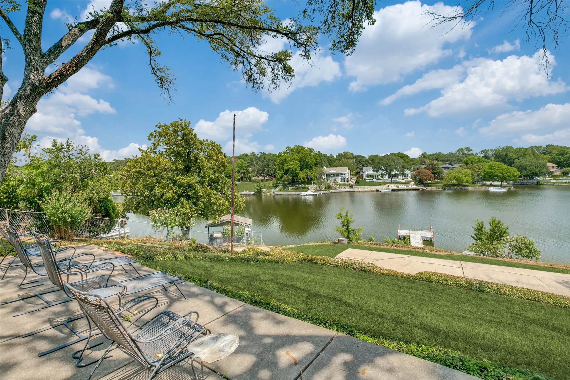 Single Family Residence For Sale in Tarrant County , 4121 Rowan Drive, Fort Worth, Texas 76116, 0, 0, Garage spaces, 5,519 Sqft, built in 1968, mls#21352758, Real Estate Agent in Fort Worth, Homes For Sale in Tarrant county, Homes For Sale in Fort Worth, Realtor in Fort Worth Texas, Real Estate Brokerage Independent Realty Texas, Luminita Cordes Realtor