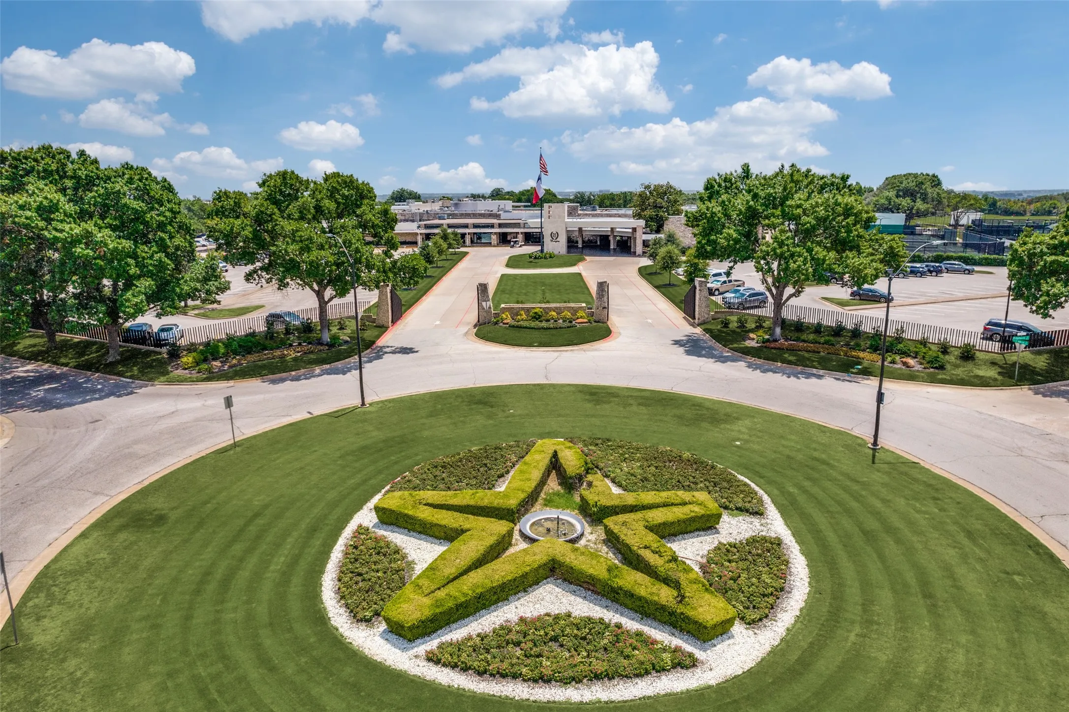 Single Family Residence For Sale in Tarrant County , 4121 Rowan Drive, Fort Worth, Texas 76116, 0, 0, Garage spaces, 5,519 Sqft, built in 1968, mls#21352758, Real Estate Agent in Fort Worth, Homes For Sale in Tarrant county, Homes For Sale in Fort Worth, Realtor in Fort Worth Texas, Real Estate Brokerage Independent Realty Texas, Luminita Cordes Realtor